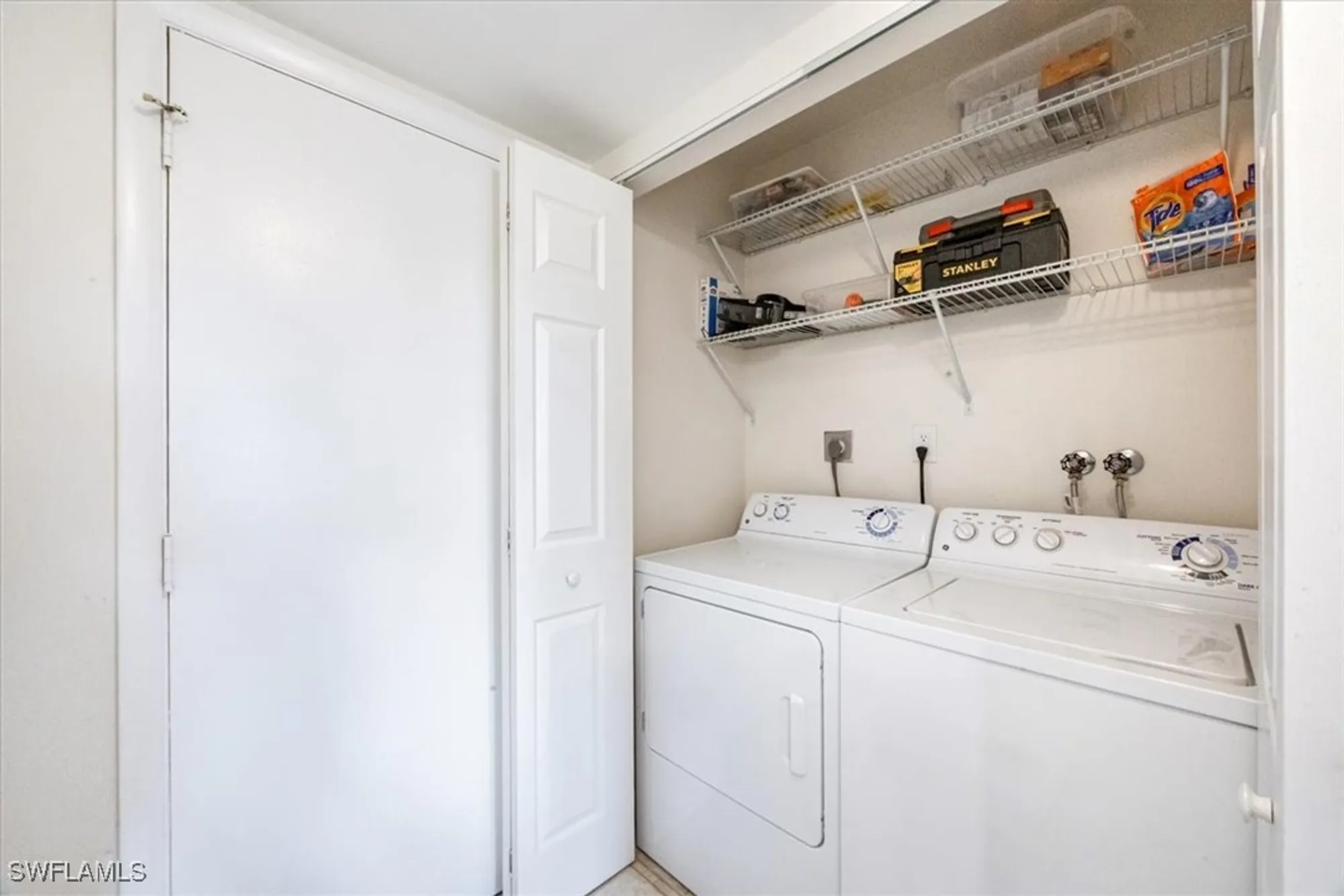 Property Slideshow image 19 of 21 | 3030 binnacle dr 307, Naples, FL, 34103