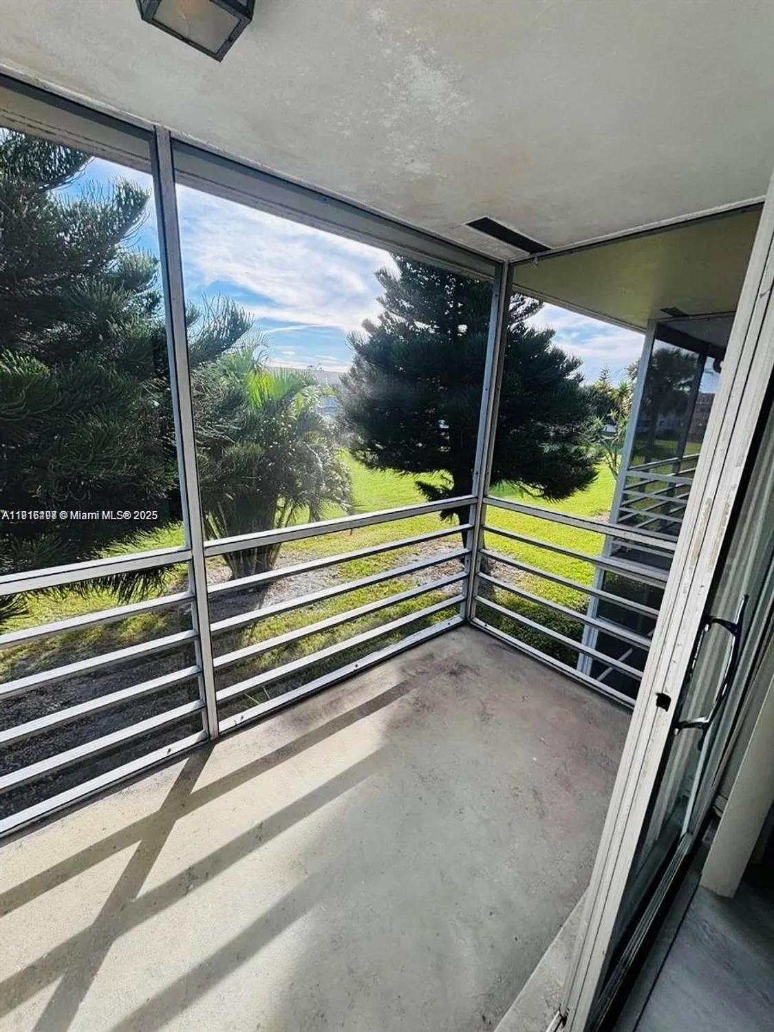 Property Slideshow image 11 of 11 | 119 salisbury e, West Palm Beach, FL, 33417