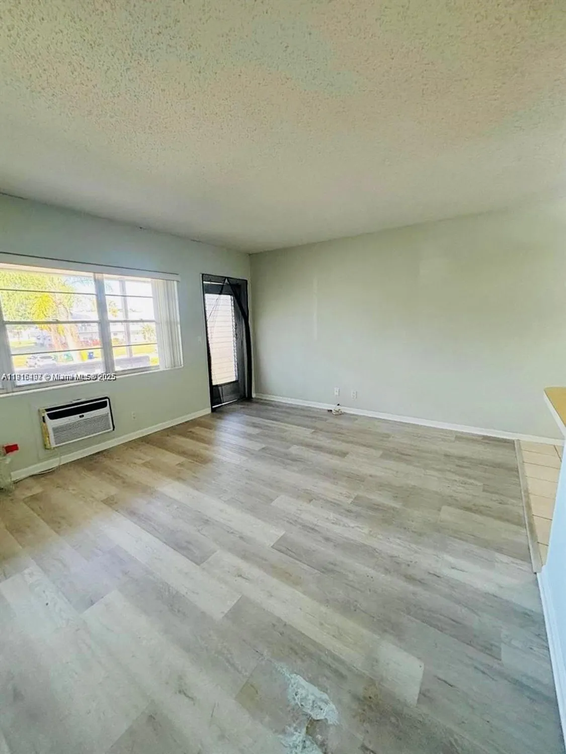 Property Slideshow image 4 of 11 | 119 salisbury e, West Palm Beach, FL, 33417