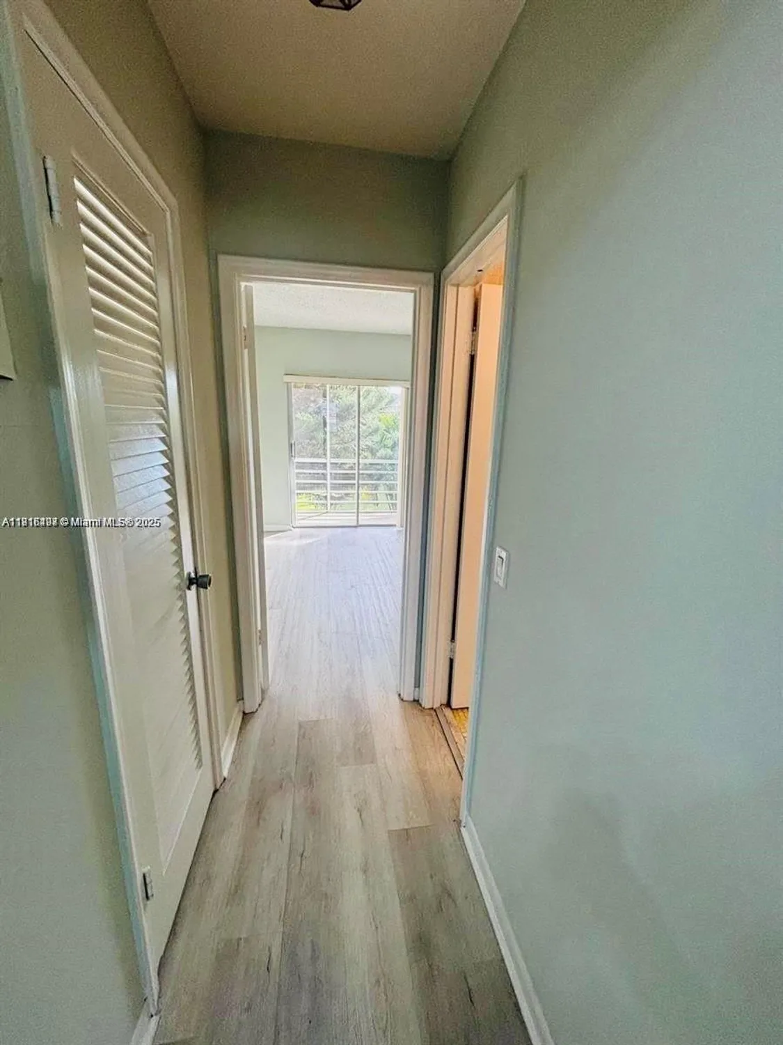 Property Slideshow image 6 of 11 | 119 salisbury e, West Palm Beach, FL, 33417