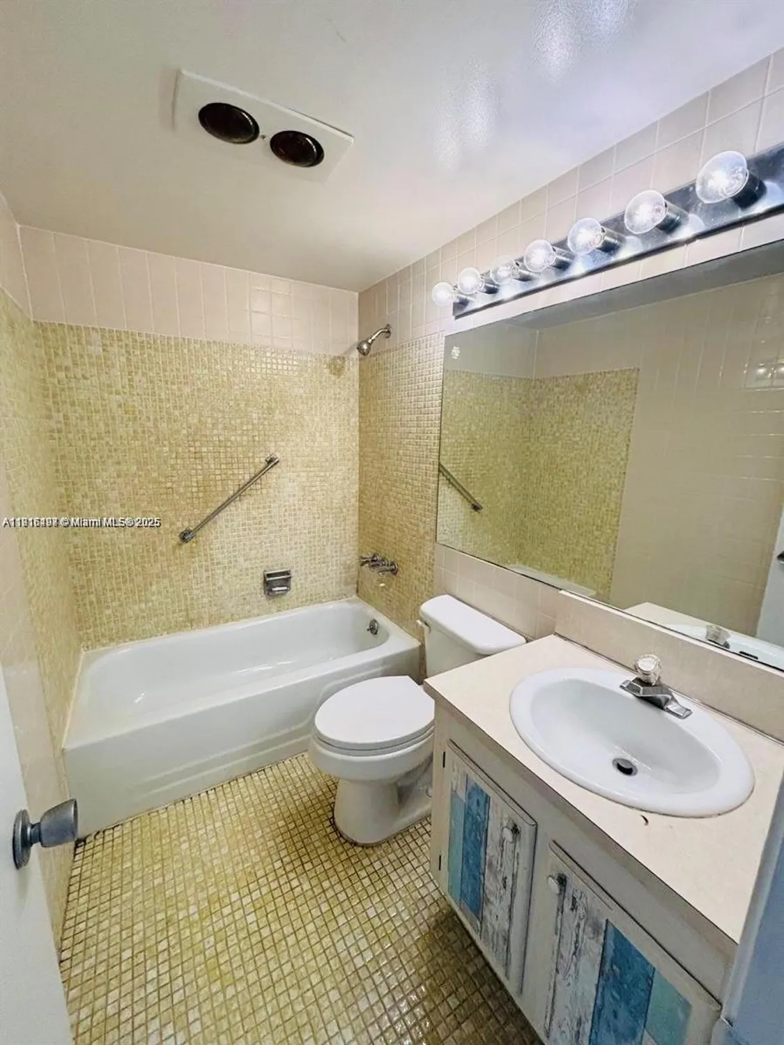 Property Slideshow image 8 of 11 | 119 salisbury e, West Palm Beach, FL, 33417
