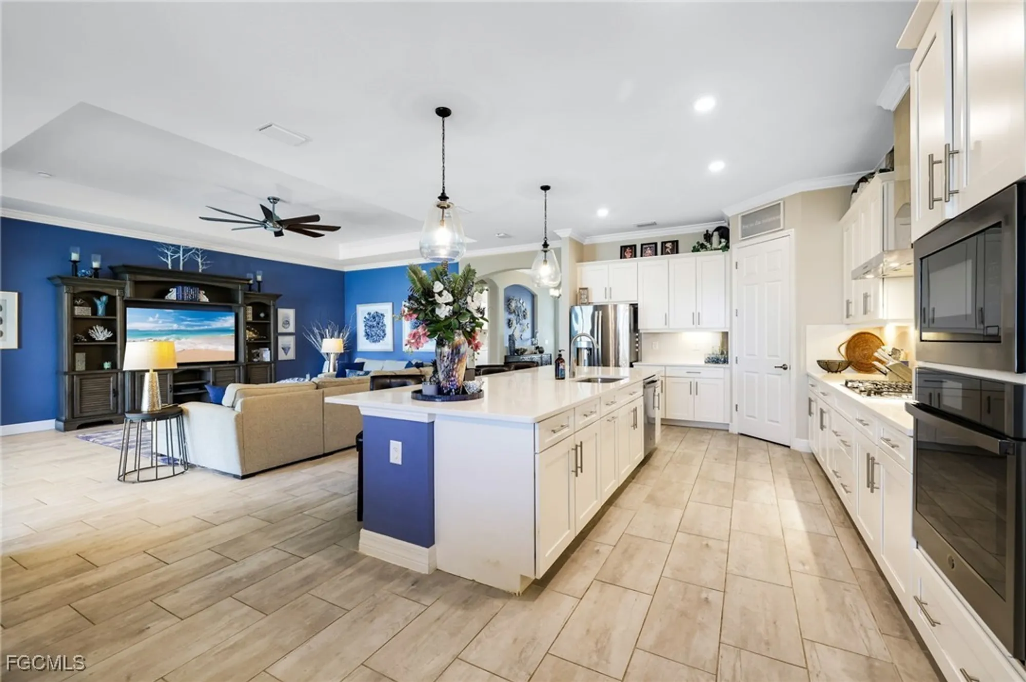Property Slideshow image 10 of 46 | 13424 blue bay cir, Fort Myers, FL, 33913