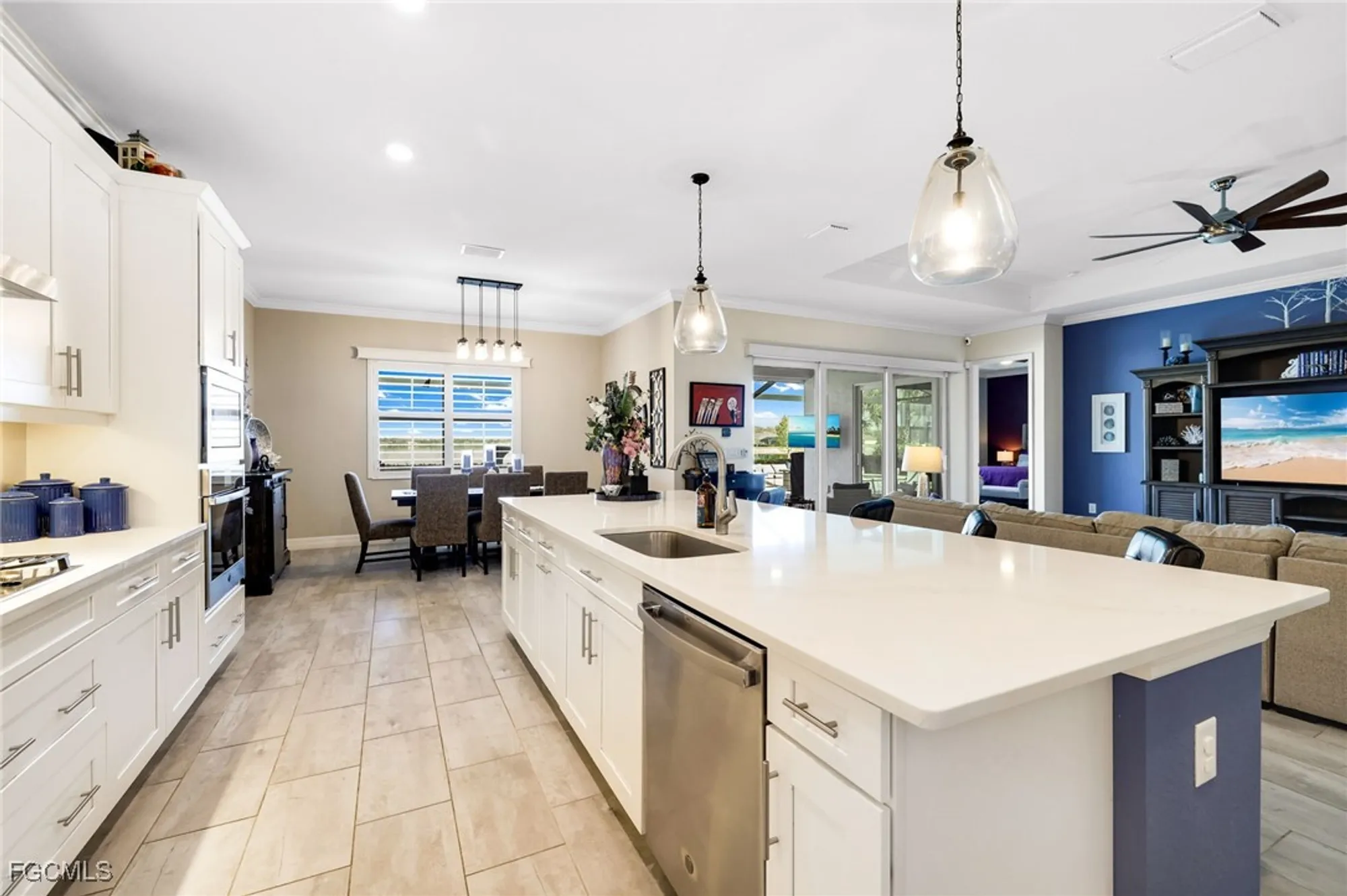 Property Slideshow image 13 of 46 | 13424 blue bay cir, Fort Myers, FL, 33913