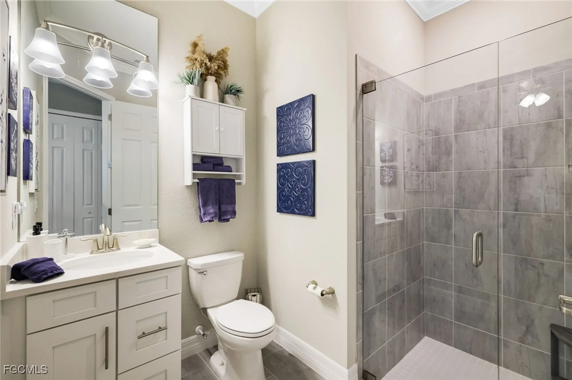 Property Slideshow image 22 of 46 | 13424 blue bay cir, Fort Myers, FL, 33913