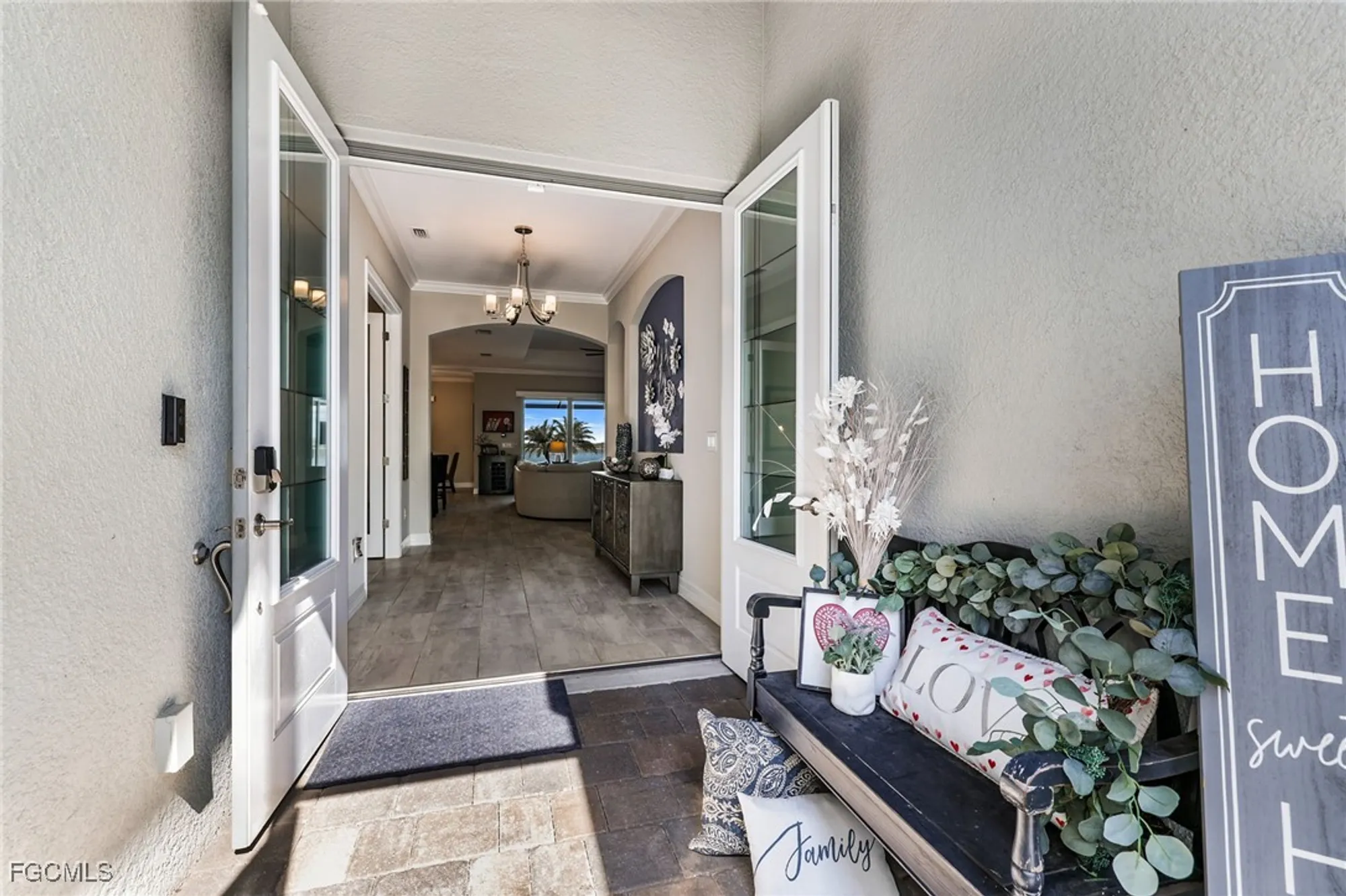 Property Slideshow image 4 of 46 | 13424 blue bay cir, Fort Myers, FL, 33913