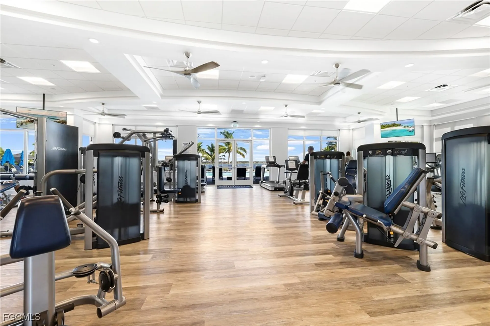 Property Slideshow image 40 of 46 | 13424 blue bay cir, Fort Myers, FL, 33913