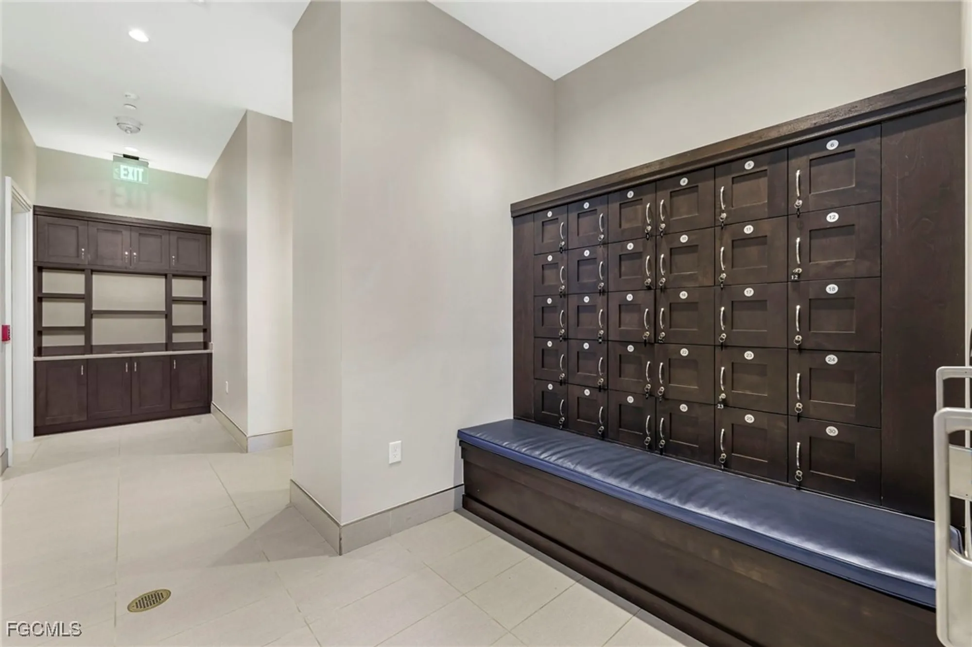 Property Slideshow image 43 of 46 | 13424 blue bay cir, Fort Myers, FL, 33913