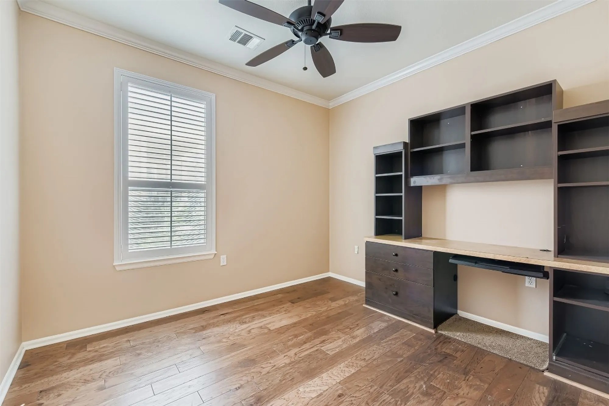 Property Slideshow image 16 of 22 | 723 independence creek ln, Georgetown, TX, 78633