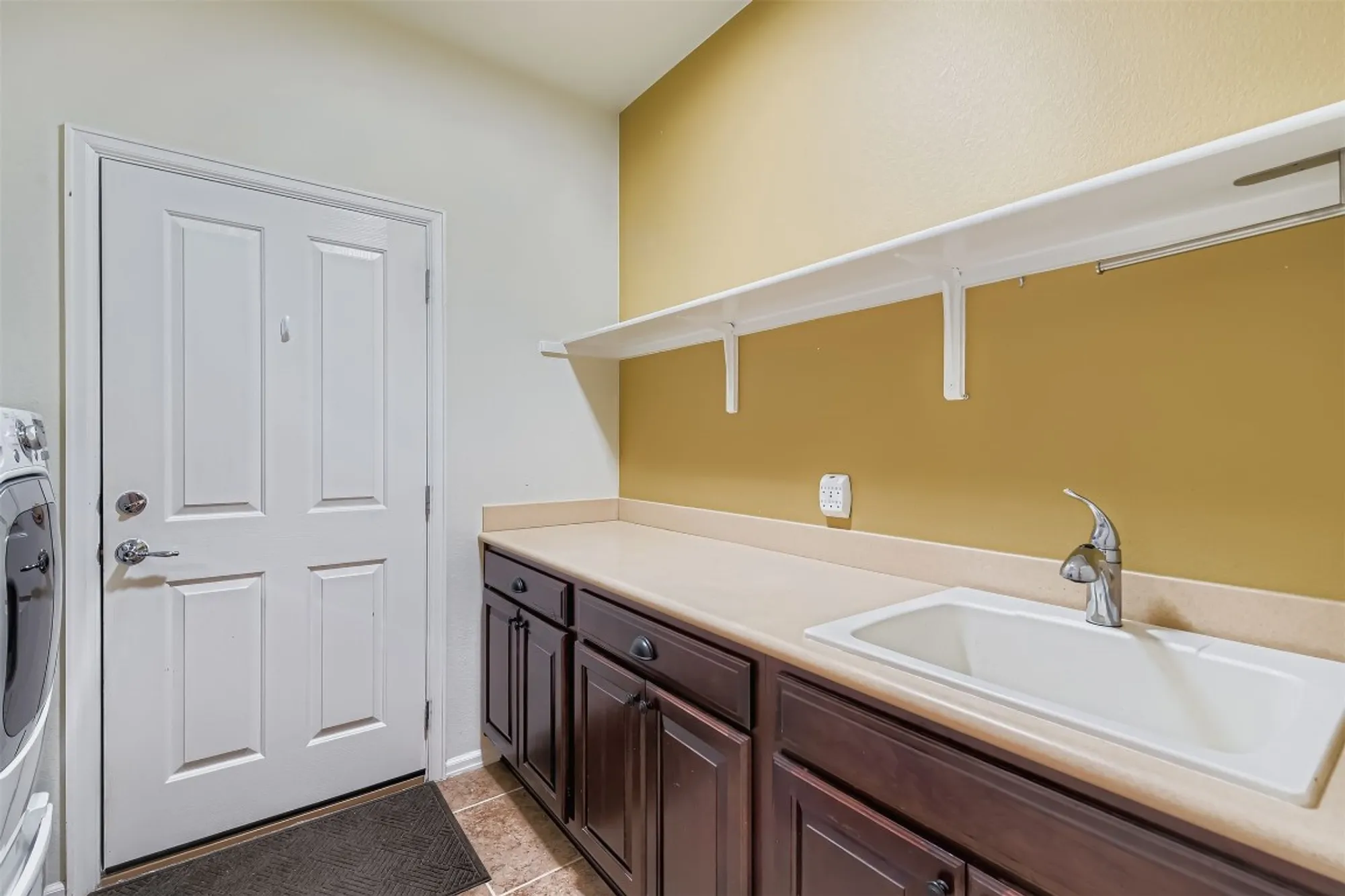 Property Slideshow image 18 of 22 | 723 independence creek ln, Georgetown, TX, 78633
