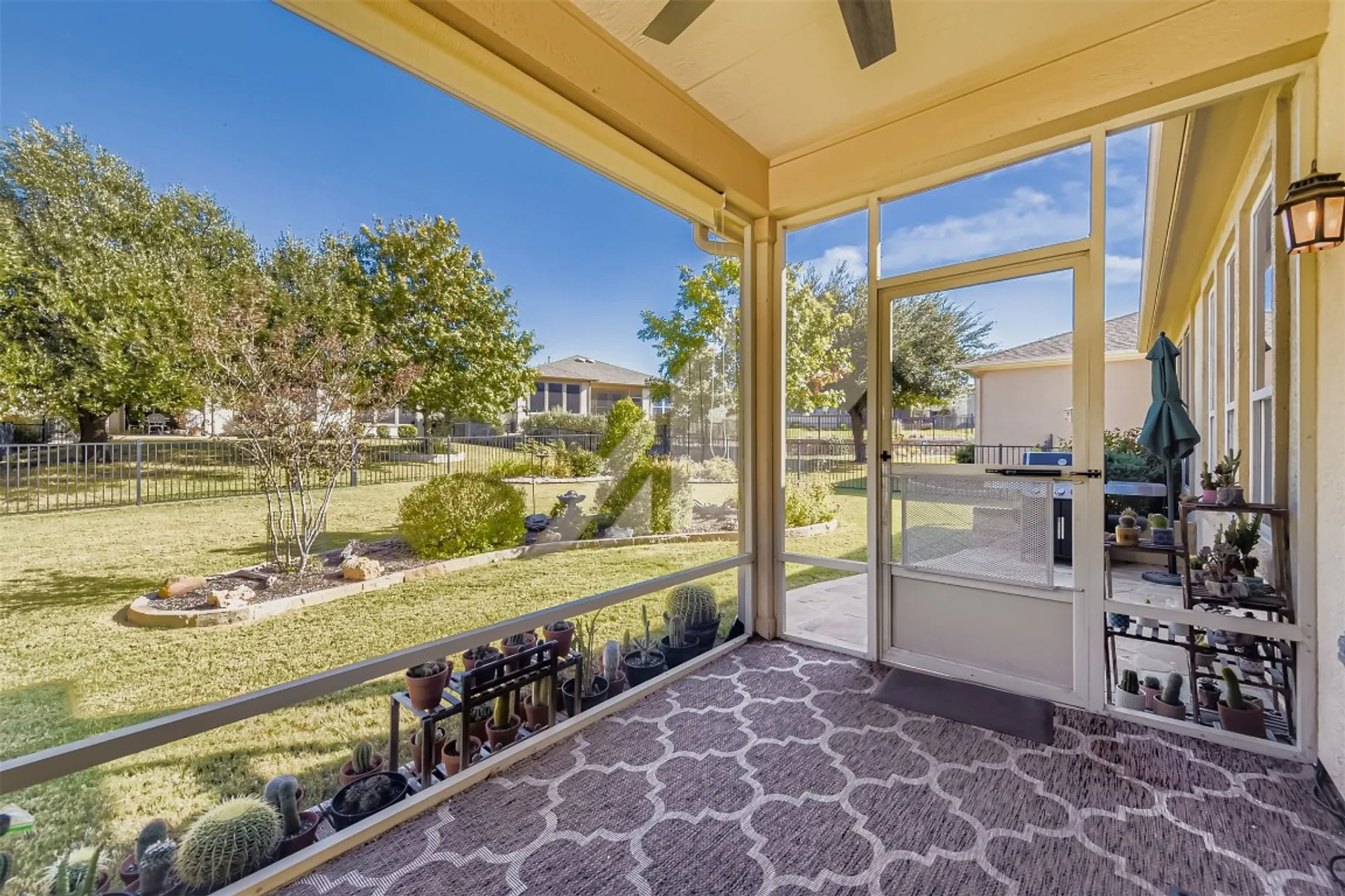 Property Slideshow image 19 of 22 | 723 independence creek ln, Georgetown, TX, 78633