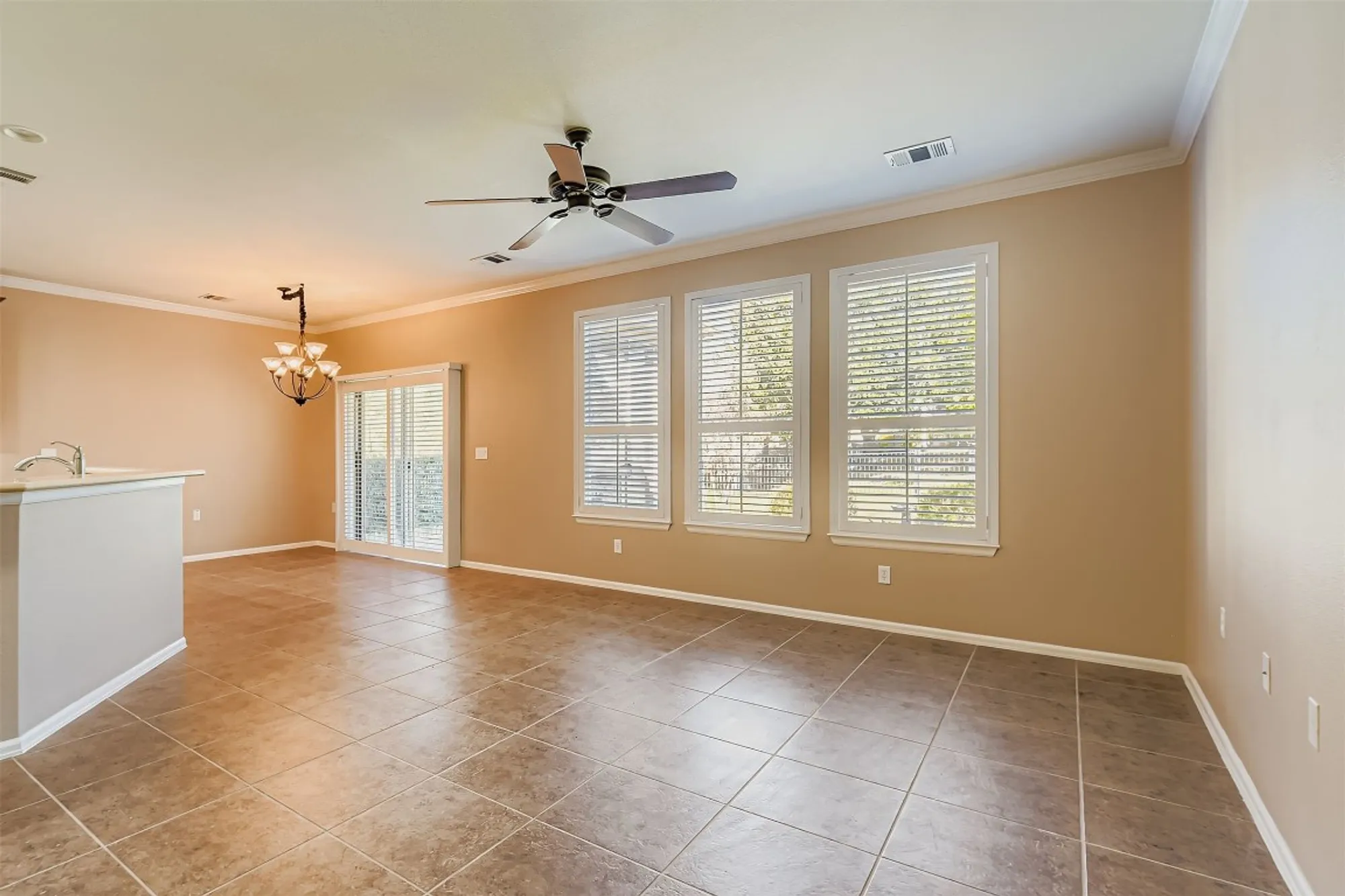 Property Slideshow image 5 of 22 | 723 independence creek ln, Georgetown, TX, 78633