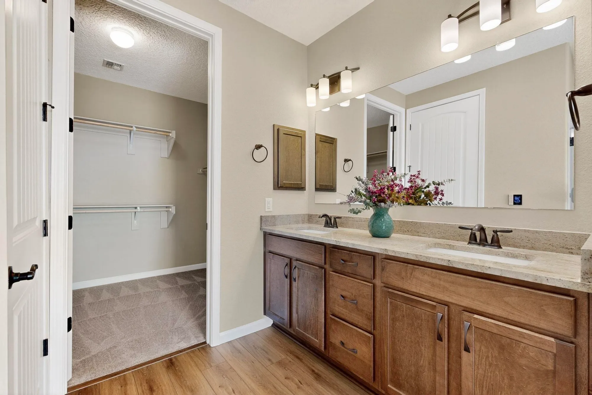 Property Slideshow image 19 of 39 | 9324 cougar creek ln nw, Albuquerque, NM, 87120