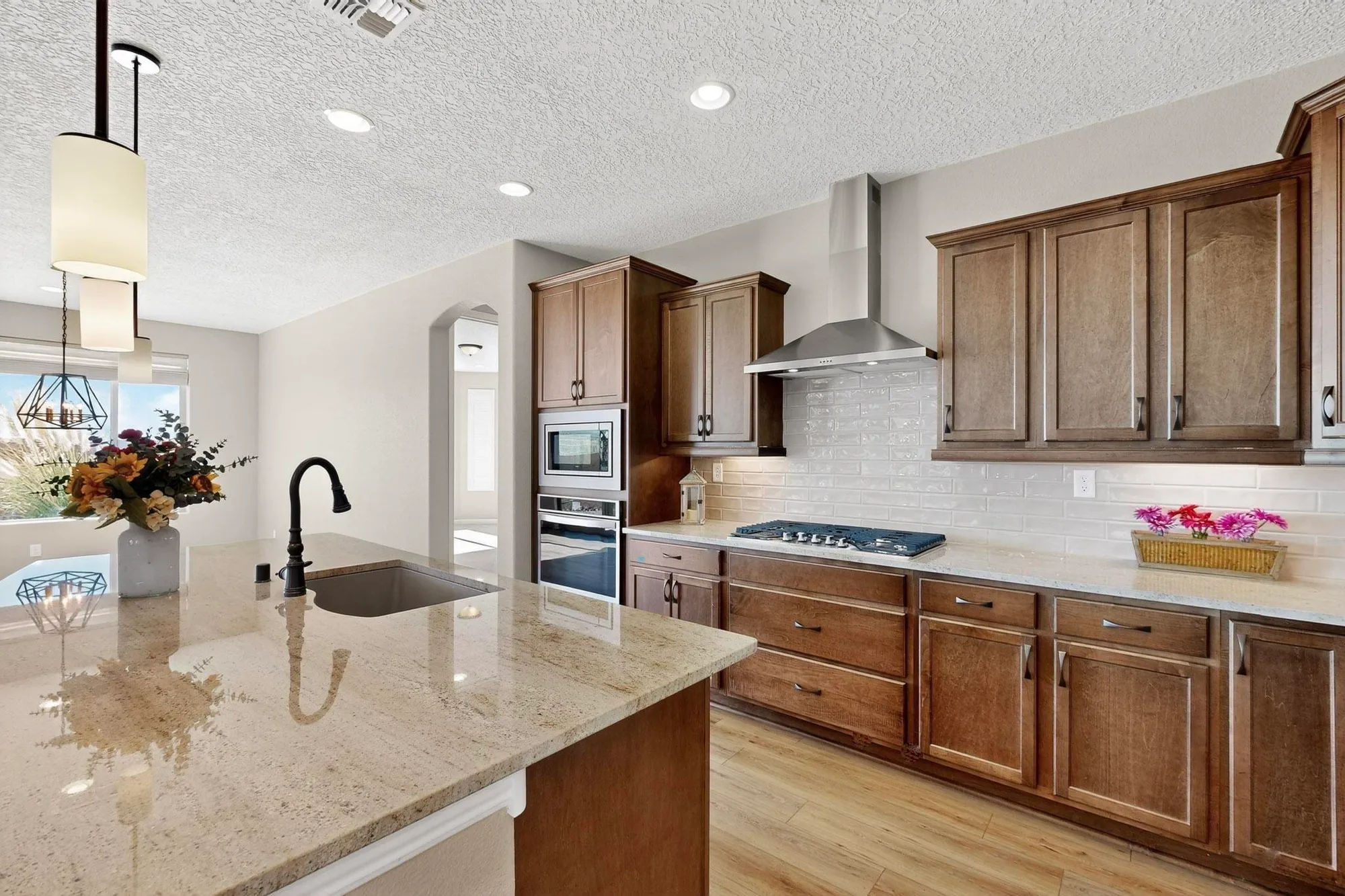Property Slideshow image 12 of 39 | 9324 cougar creek ln nw, Albuquerque, NM, 87120