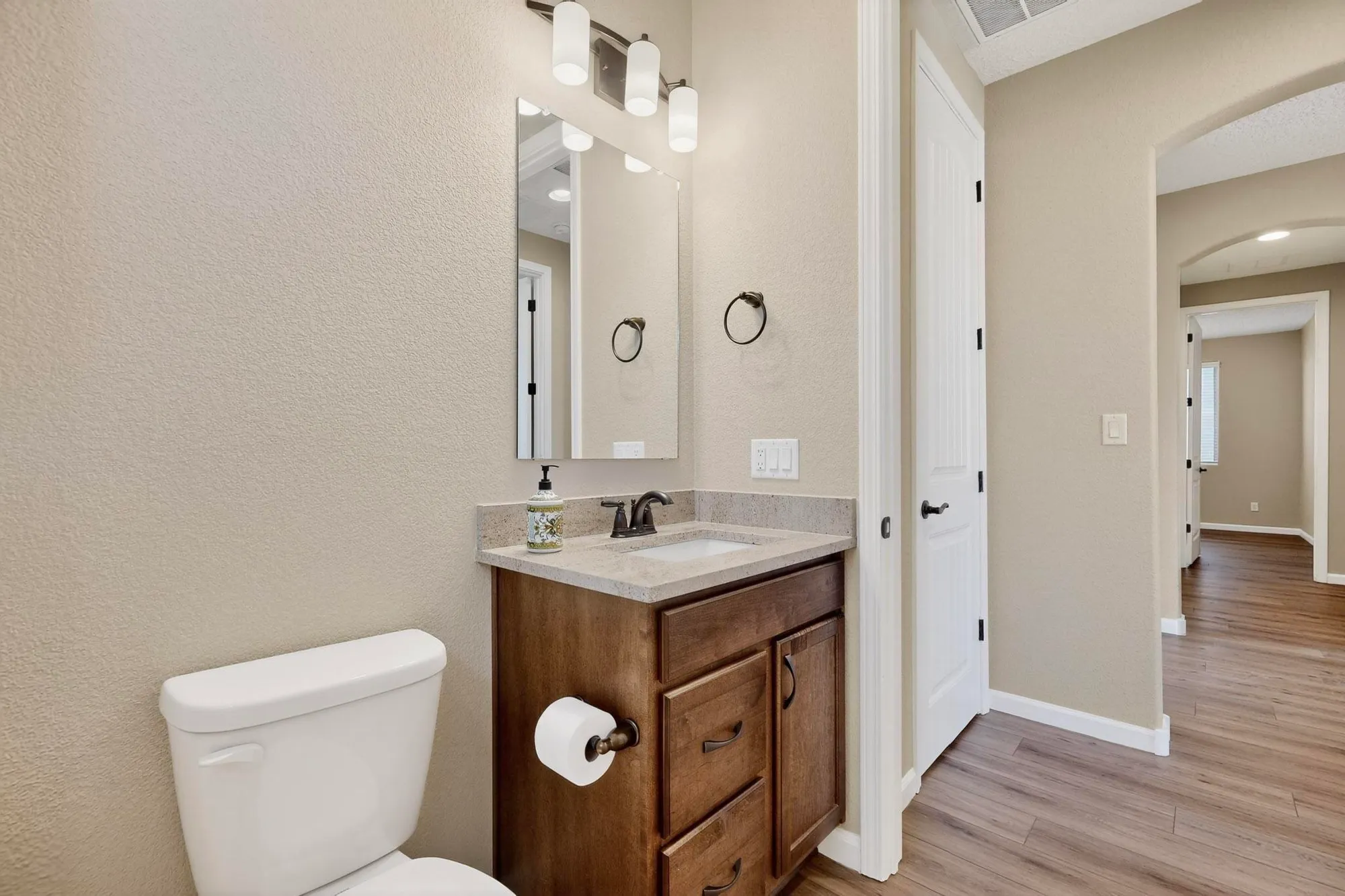 Property Slideshow image 26 of 39 | 9324 cougar creek ln nw, Albuquerque, NM, 87120