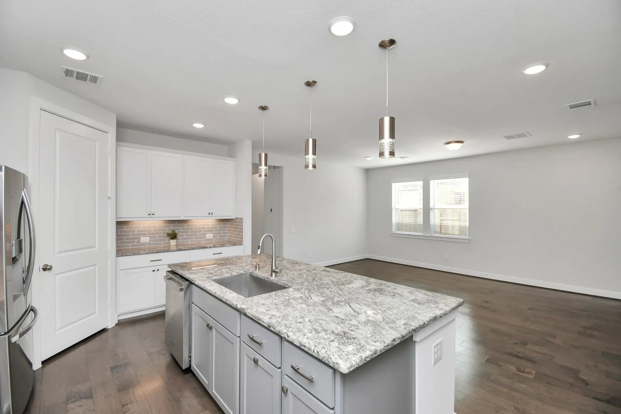 Property Slideshow image 19 of 41 | 28723 tara ridge ct ct, Fulshear, TX, 77441