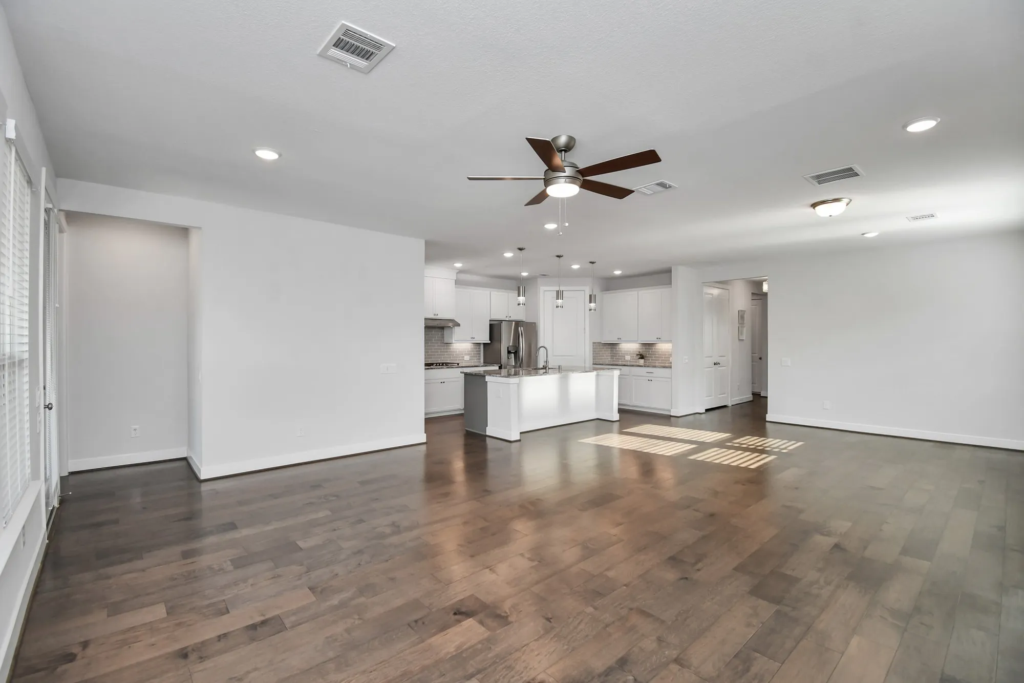 Property Slideshow image 10 of 41 | 28723 tara ridge ct ct, Fulshear, TX, 77441