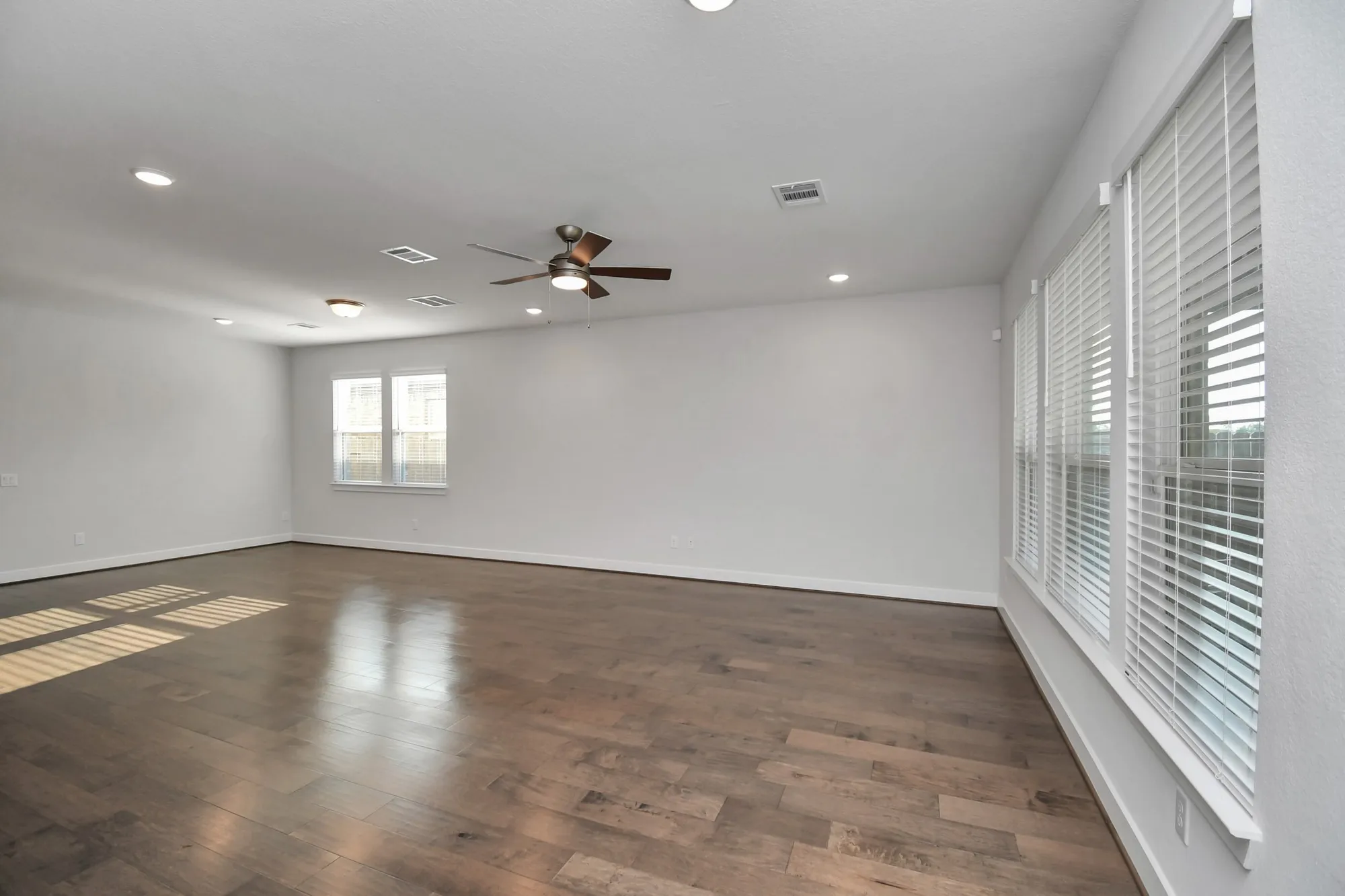 Property Slideshow image 11 of 41 | 28723 tara ridge ct ct, Fulshear, TX, 77441