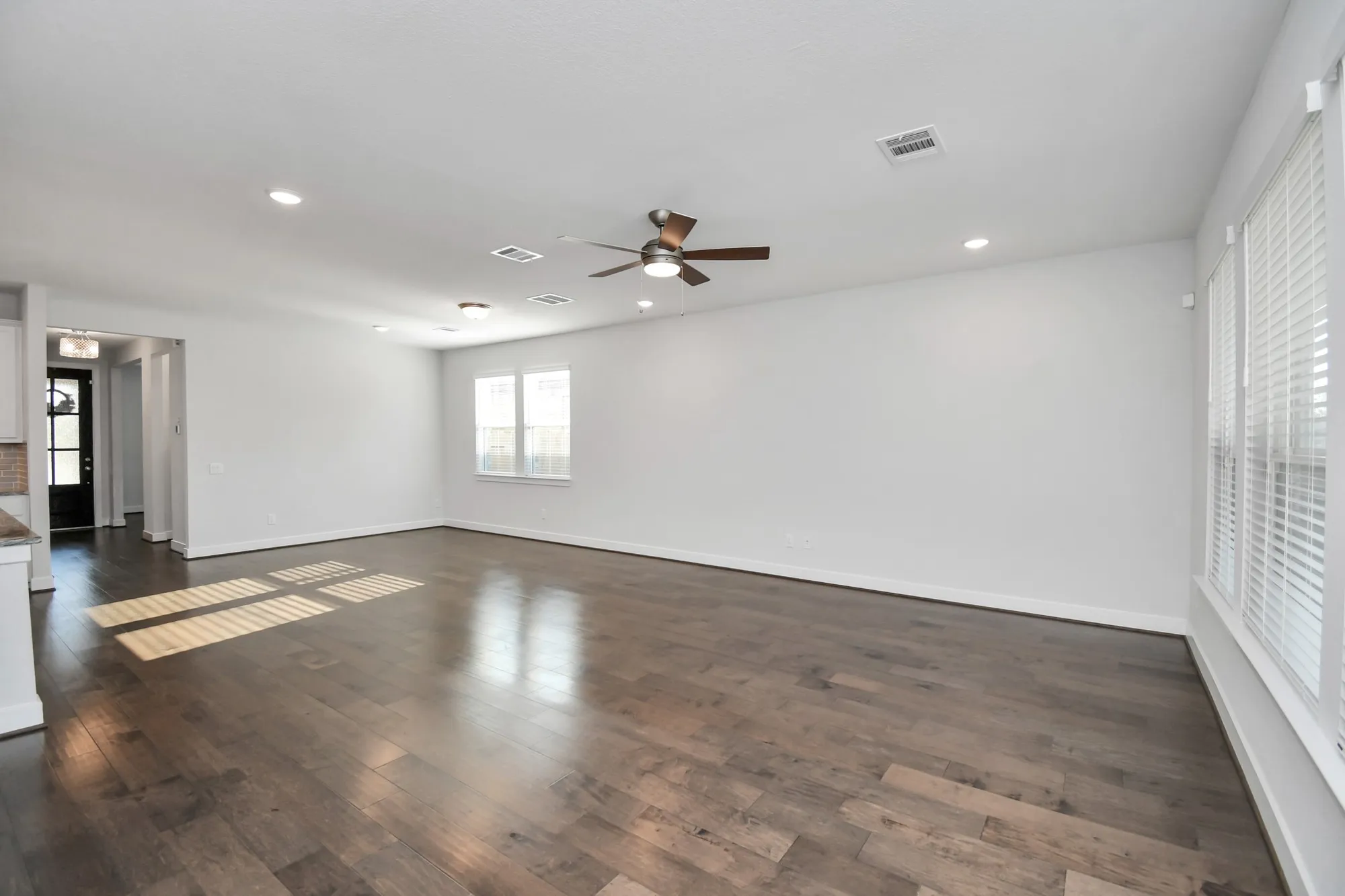 Property Slideshow image 12 of 41 | 28723 tara ridge ct ct, Fulshear, TX, 77441