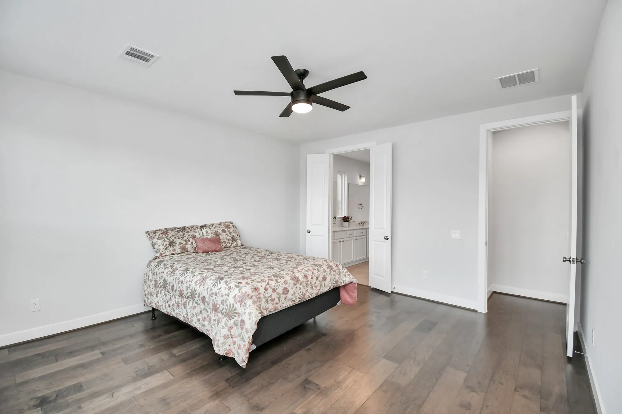 Property Slideshow image 26 of 41 | 28723 tara ridge ct ct, Fulshear, TX, 77441