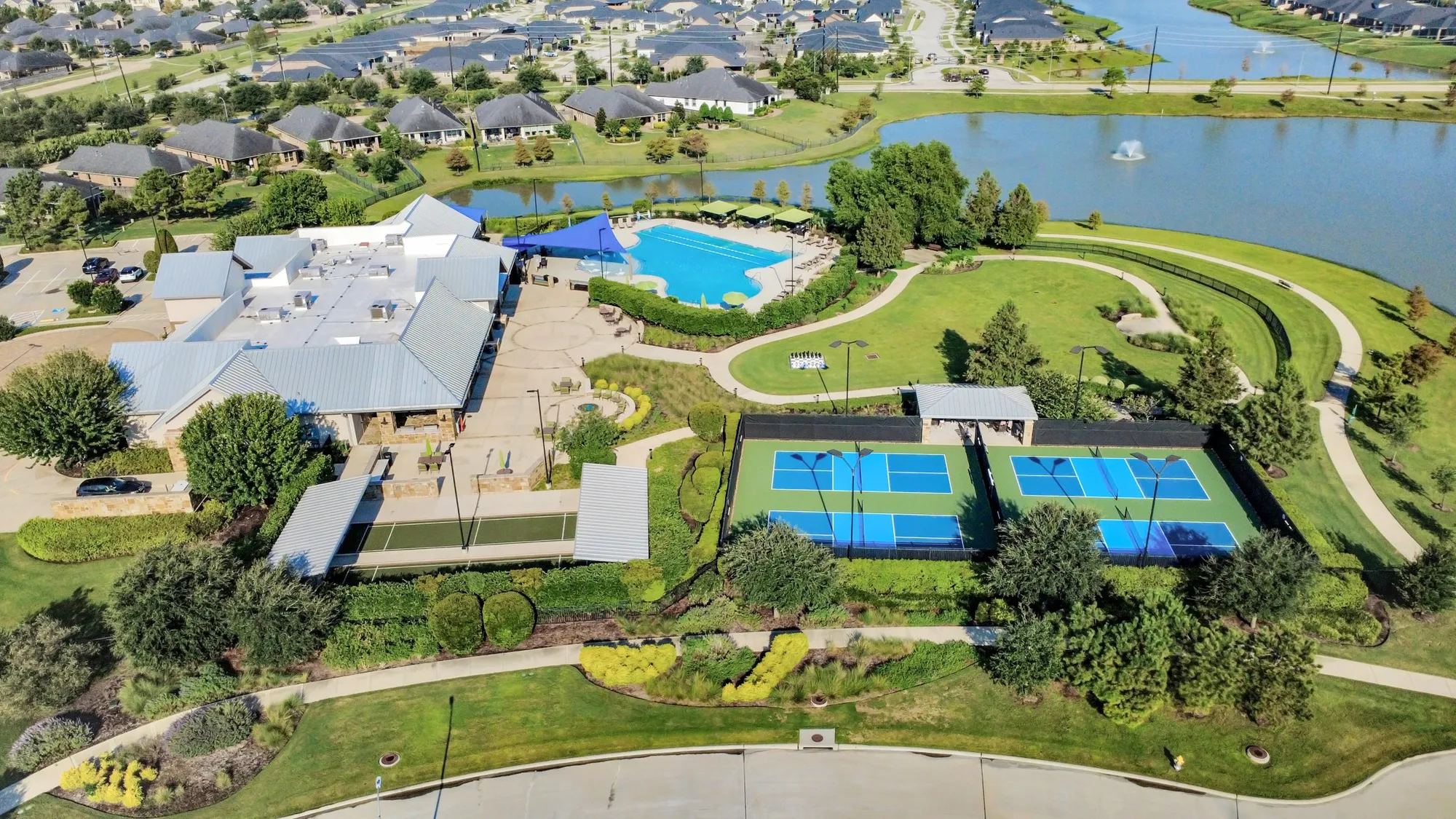 Property Slideshow image 38 of 41 | 28723 tara ridge ct ct, Fulshear, TX, 77441