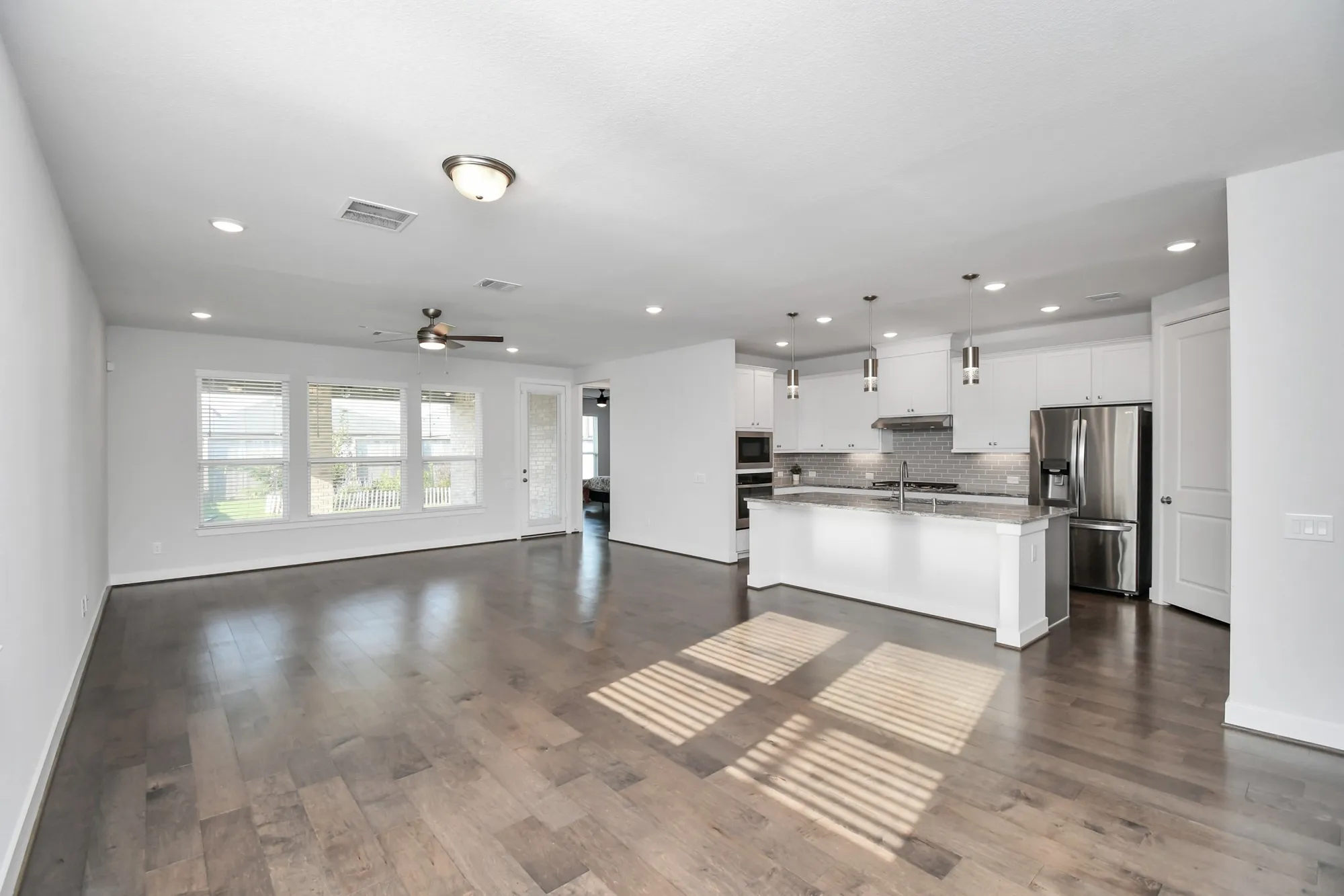 Property Slideshow image 8 of 41 | 28723 tara ridge ct ct, Fulshear, TX, 77441