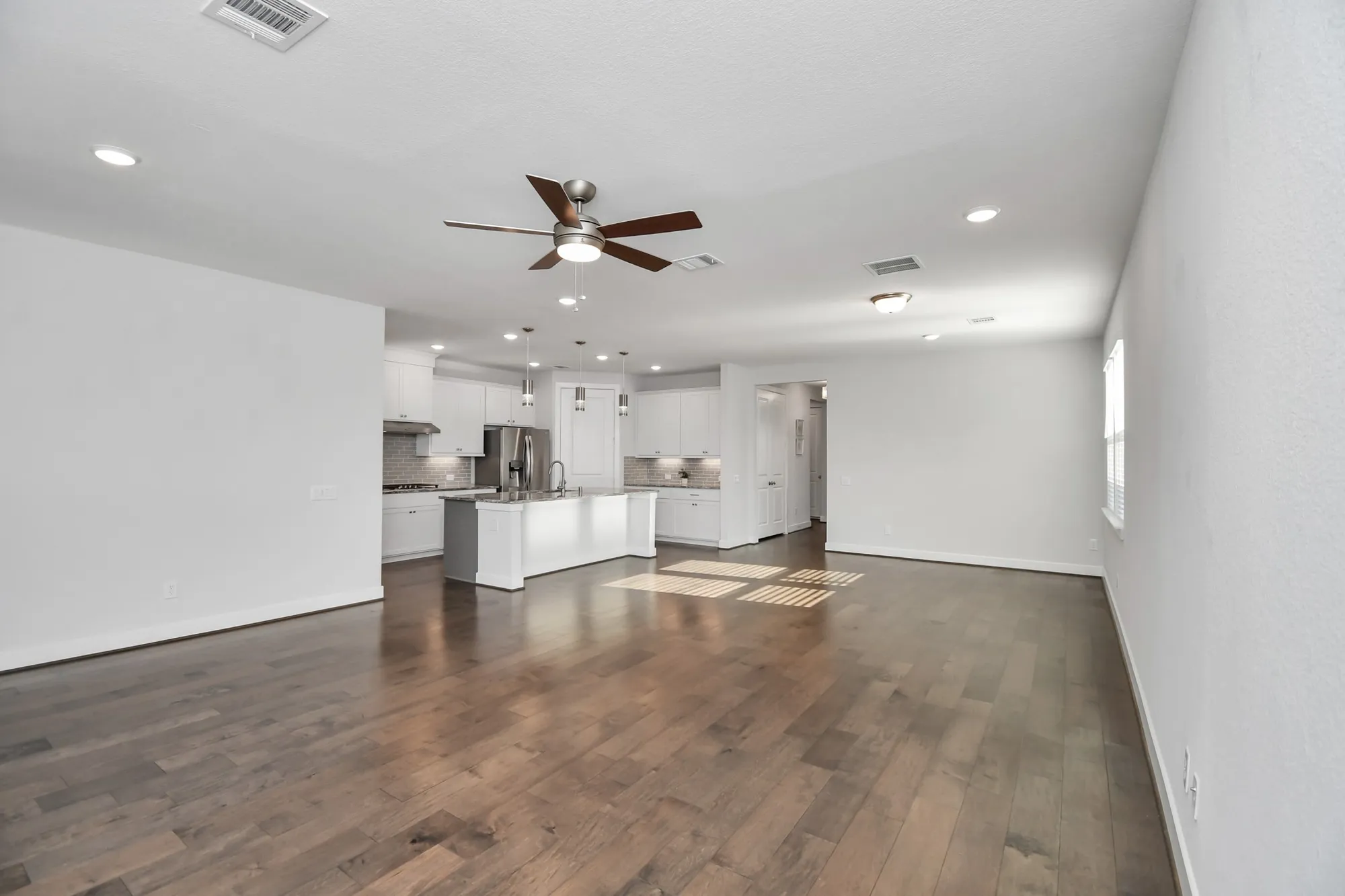 Property Slideshow image 9 of 41 | 28723 tara ridge ct ct, Fulshear, TX, 77441