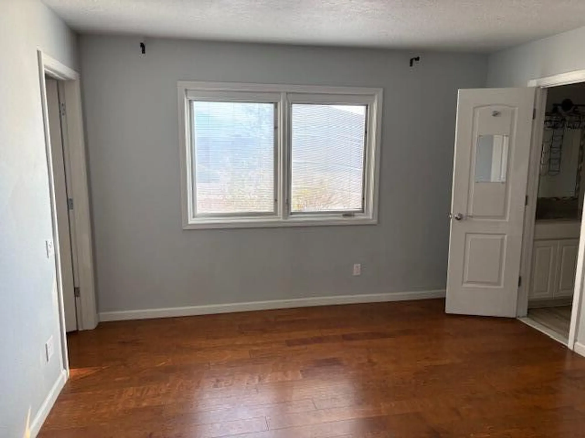 Property Slideshow image 11 of 33 | 1301 rio rancho dr b, Rio Rancho, NM, 87124