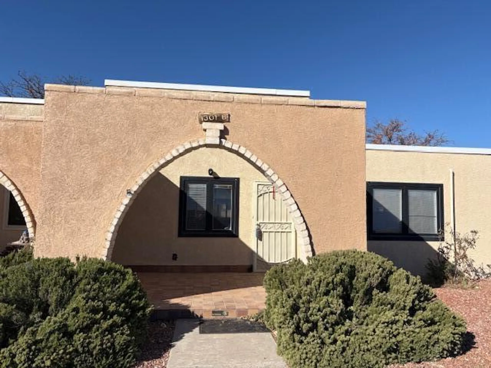 Property Slideshow image 2 of 33 | 1301 rio rancho dr b, Rio Rancho, NM, 87124