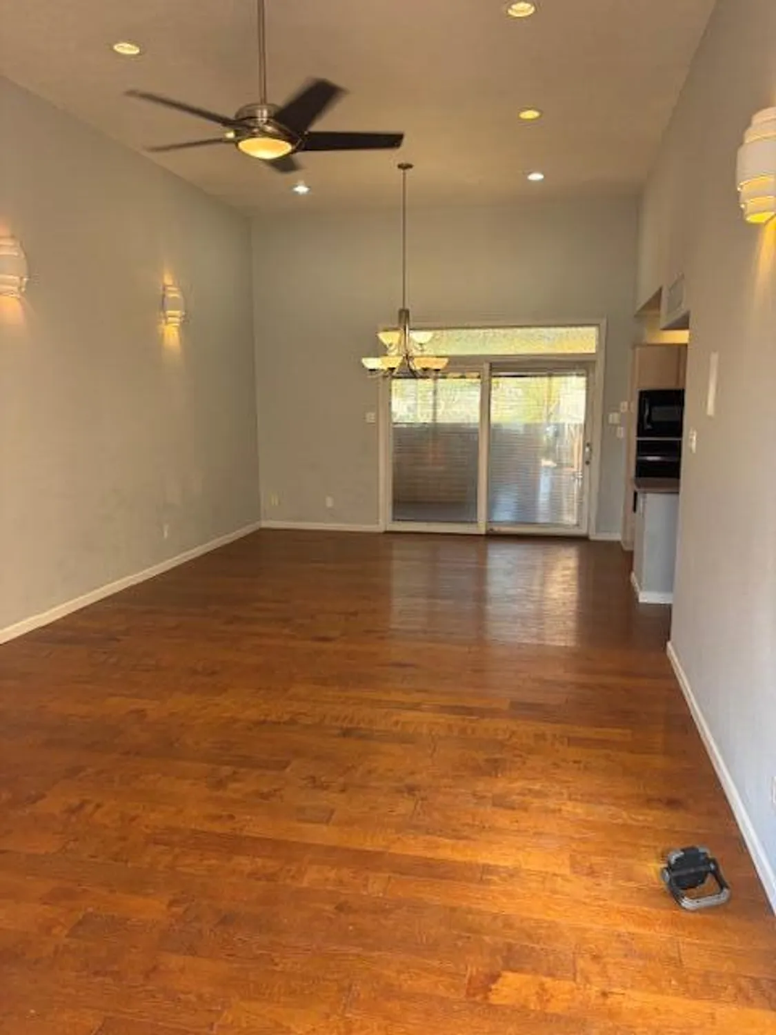 Property Slideshow image 3 of 33 | 1301 rio rancho dr b, Rio Rancho, NM, 87124