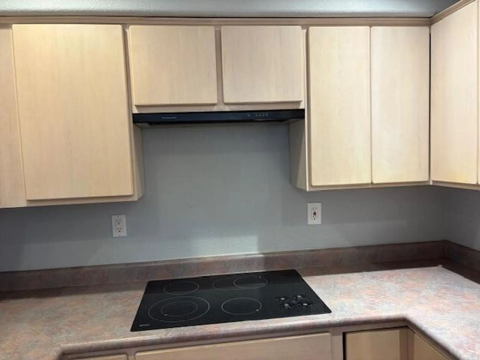 Property Slideshow image 8 of 33 | 1301 rio rancho dr b, Rio Rancho, NM, 87124