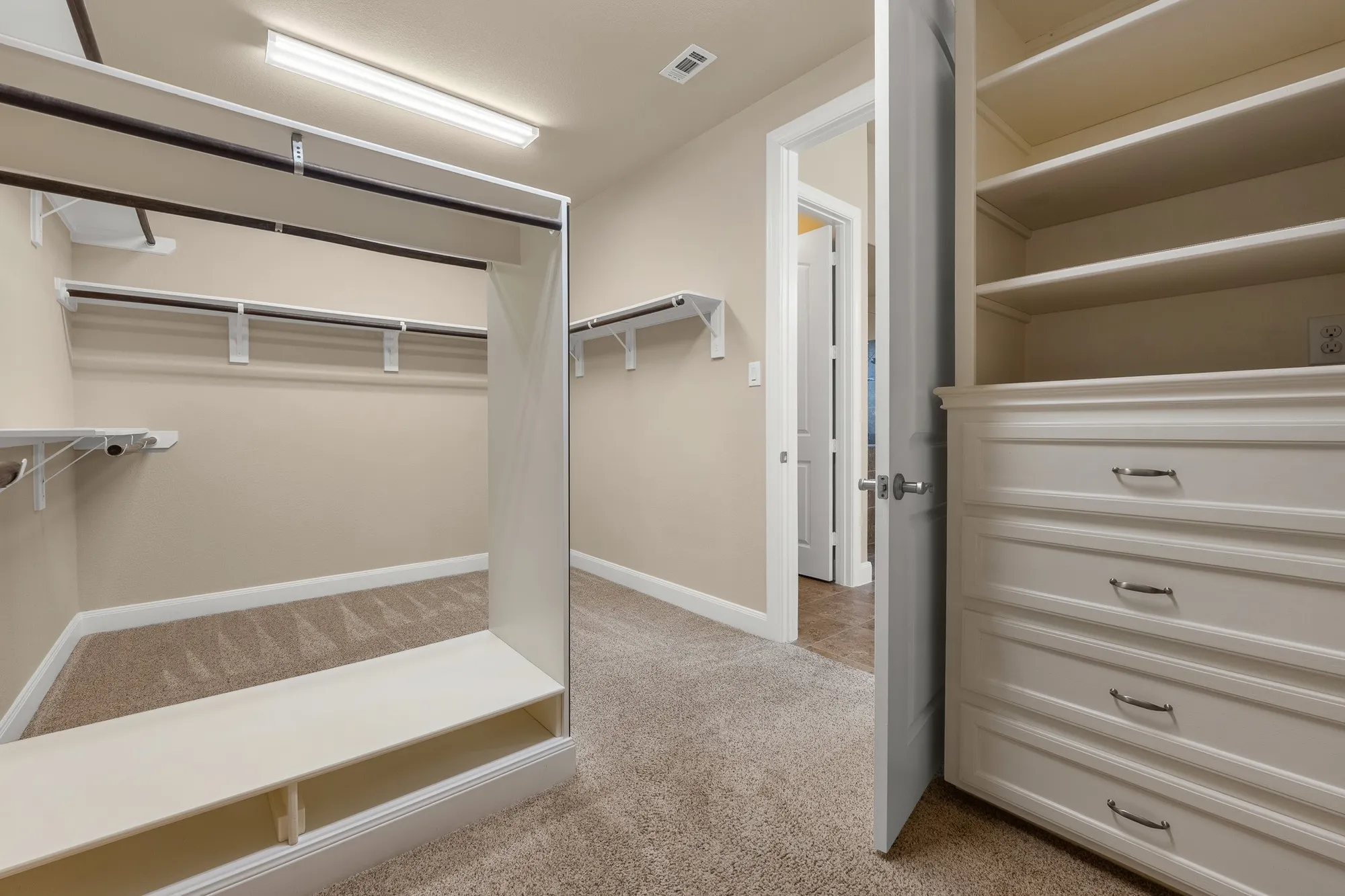 Property Slideshow image 18 of 37 | 202 foxglove ln, Montgomery, TX, 77316