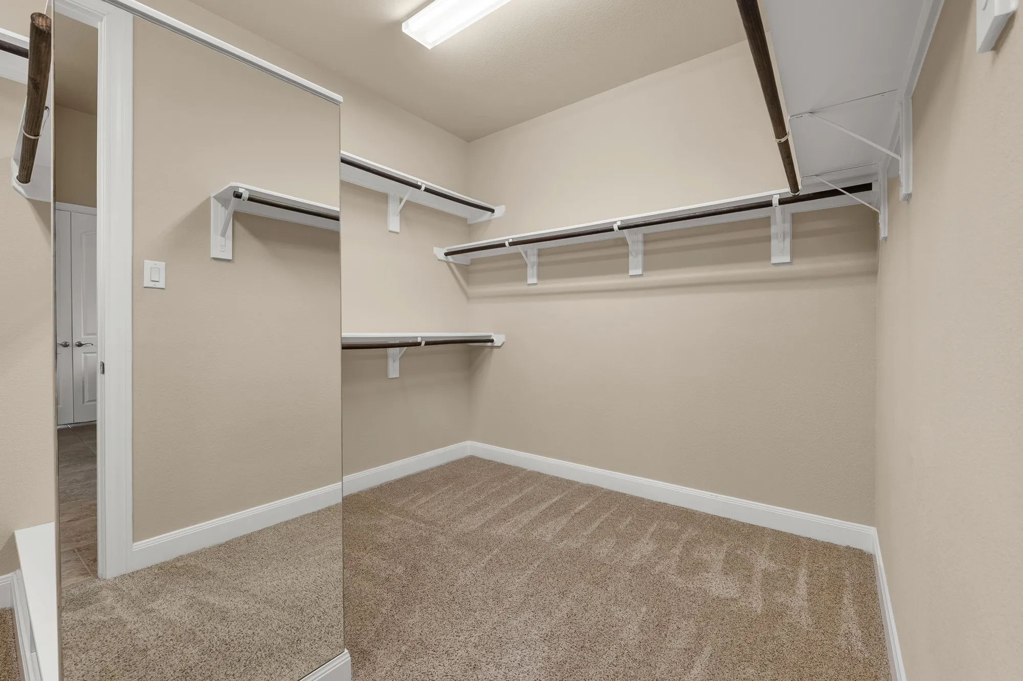 Property Slideshow image 19 of 37 | 202 foxglove ln, Montgomery, TX, 77316