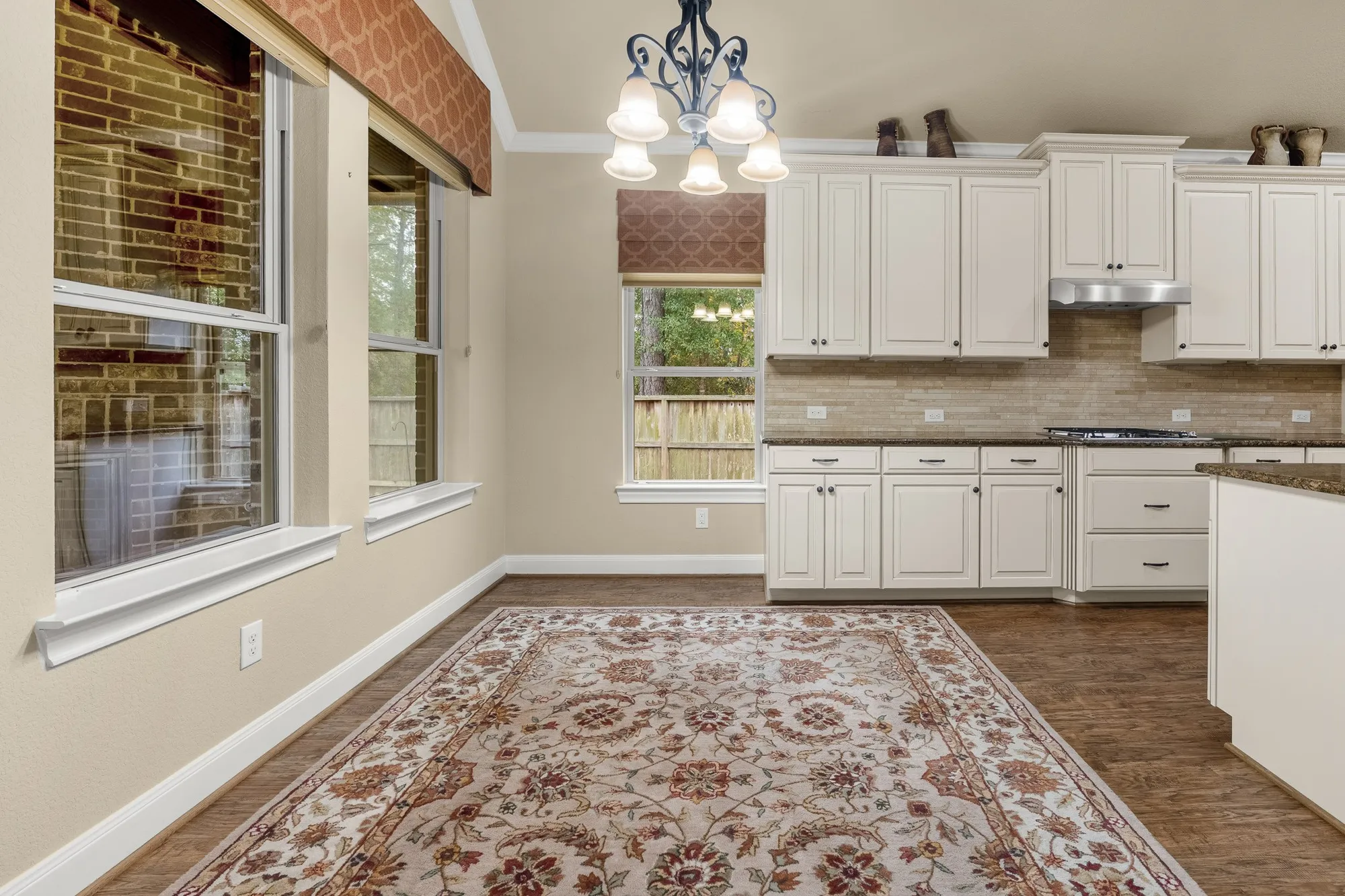 Property Slideshow image 12 of 37 | 202 foxglove ln, Montgomery, TX, 77316