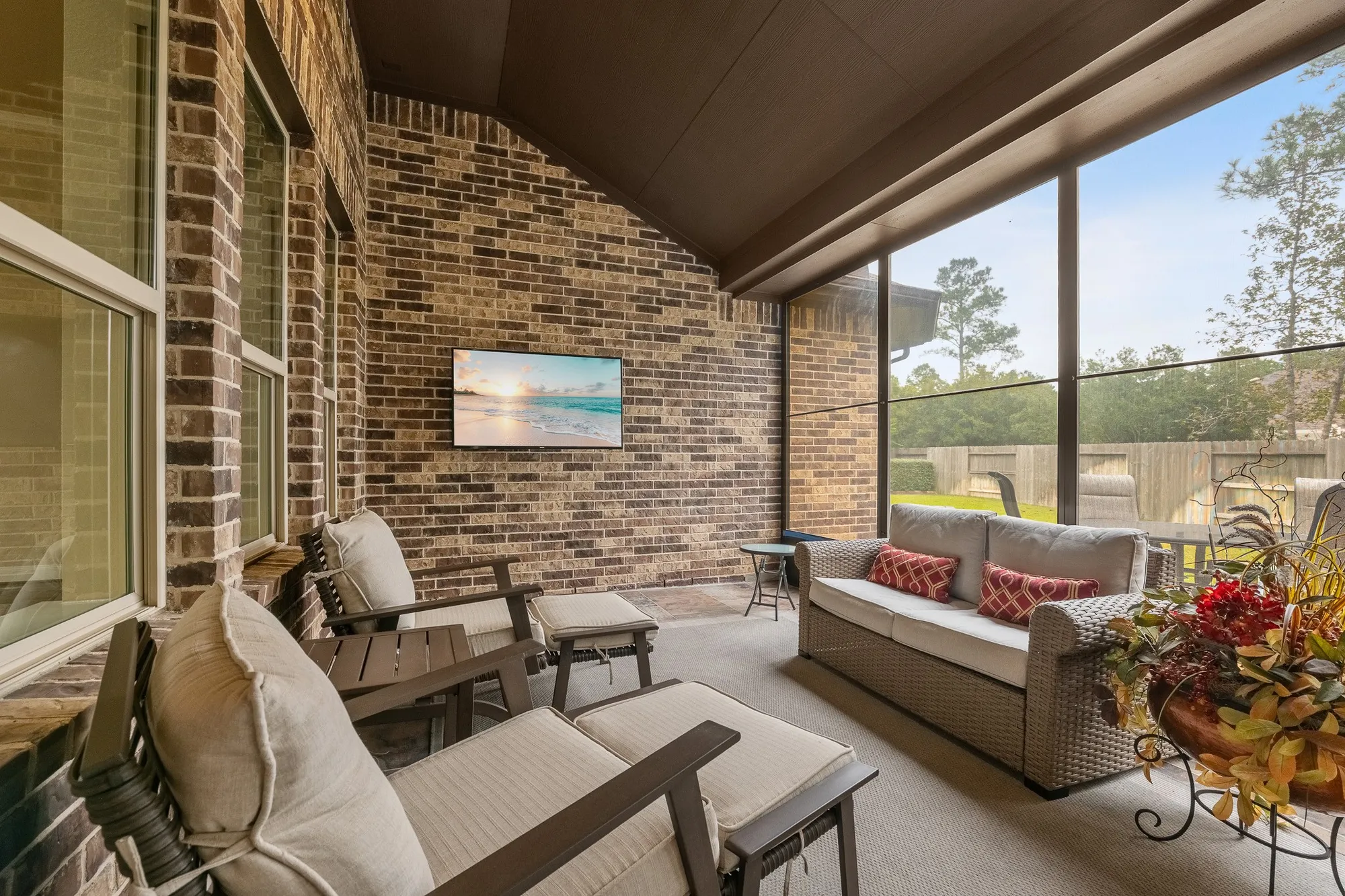 Property Slideshow image 27 of 37 | 202 foxglove ln, Montgomery, TX, 77316