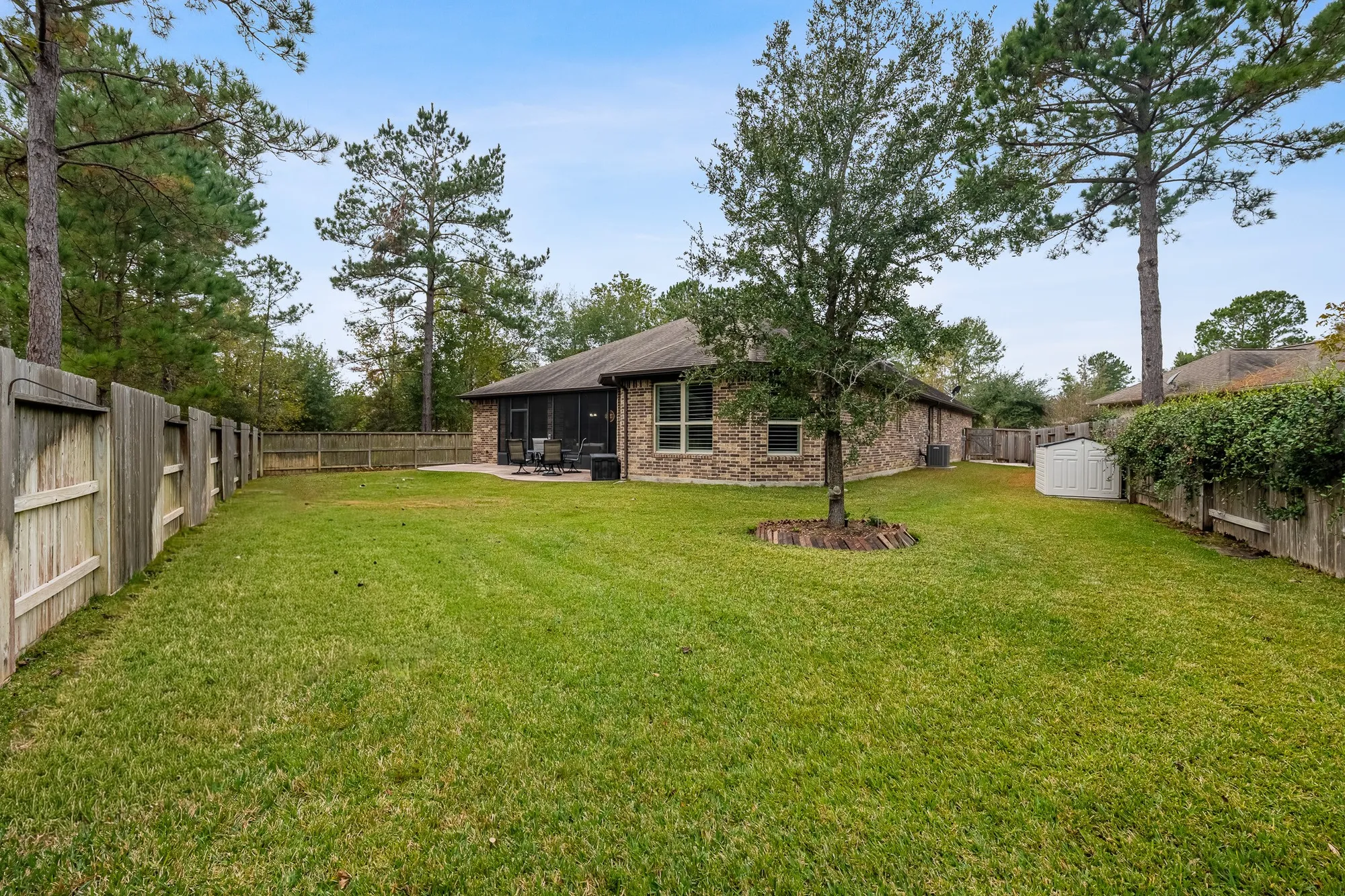 Property Slideshow image 30 of 37 | 202 foxglove ln, Montgomery, TX, 77316