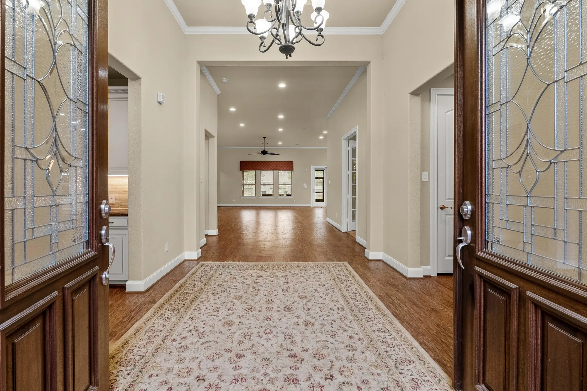 Property Slideshow image 6 of 37 | 202 foxglove ln, Montgomery, TX, 77316