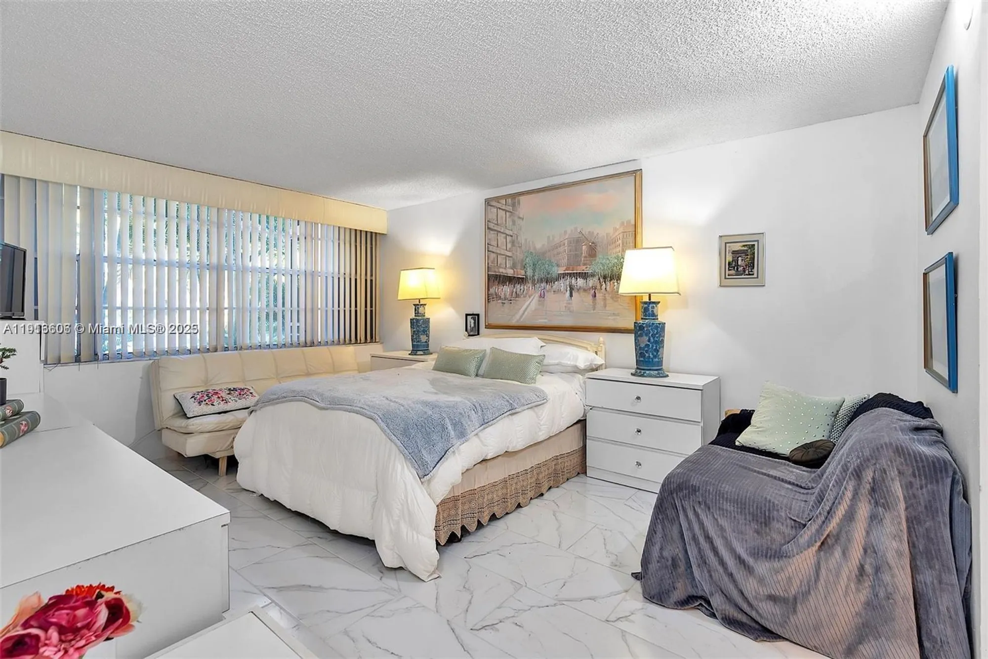 Property Slideshow image 15 of 37 | 1300 saint charles pl l12, Pembroke Pines, FL, 33026