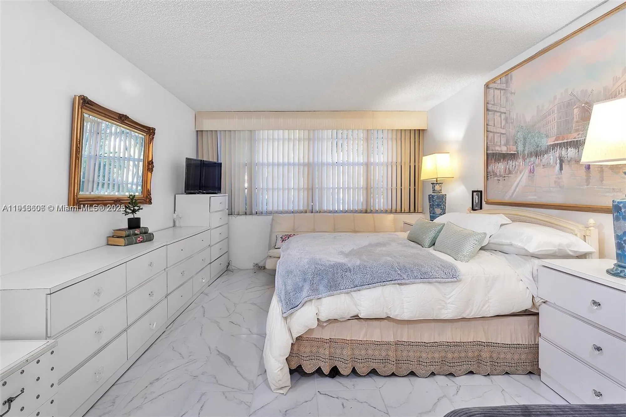 Property Slideshow image 16 of 37 | 1300 saint charles pl l12, Pembroke Pines, FL, 33026