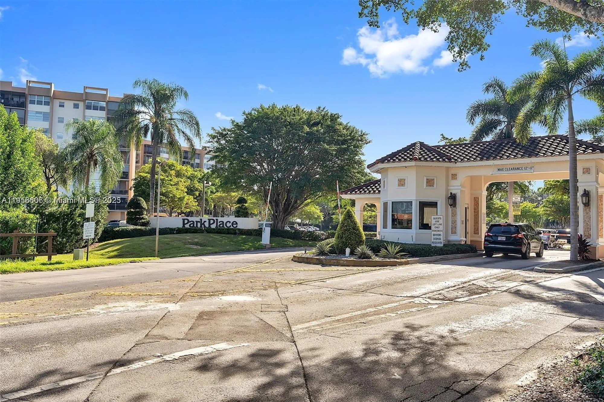 Property Slideshow image 1 of 37 | 1300 saint charles pl l12, Pembroke Pines, FL, 33026
