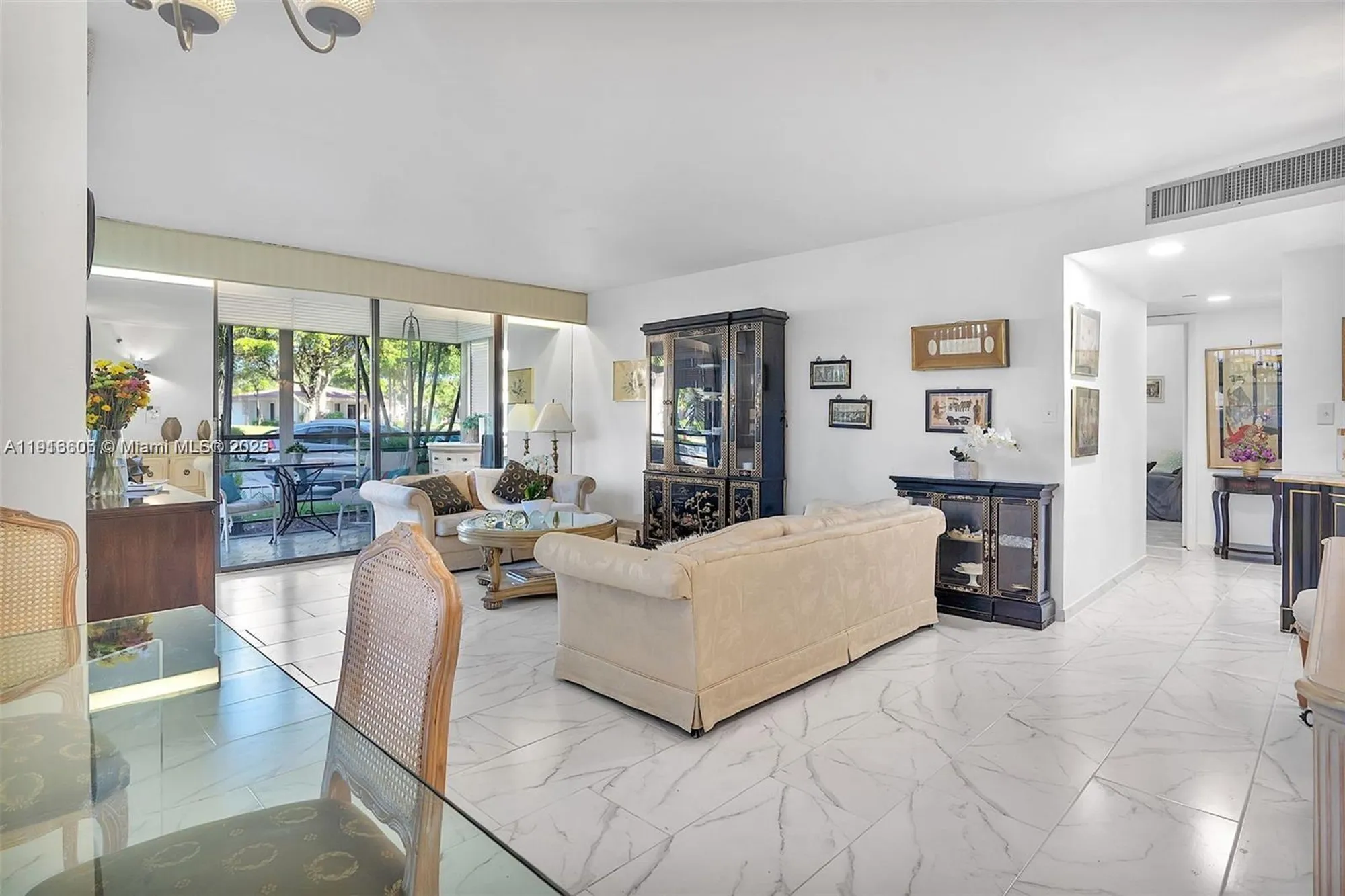 Property Slideshow image 11 of 37 | 1300 saint charles pl l12, Pembroke Pines, FL, 33026