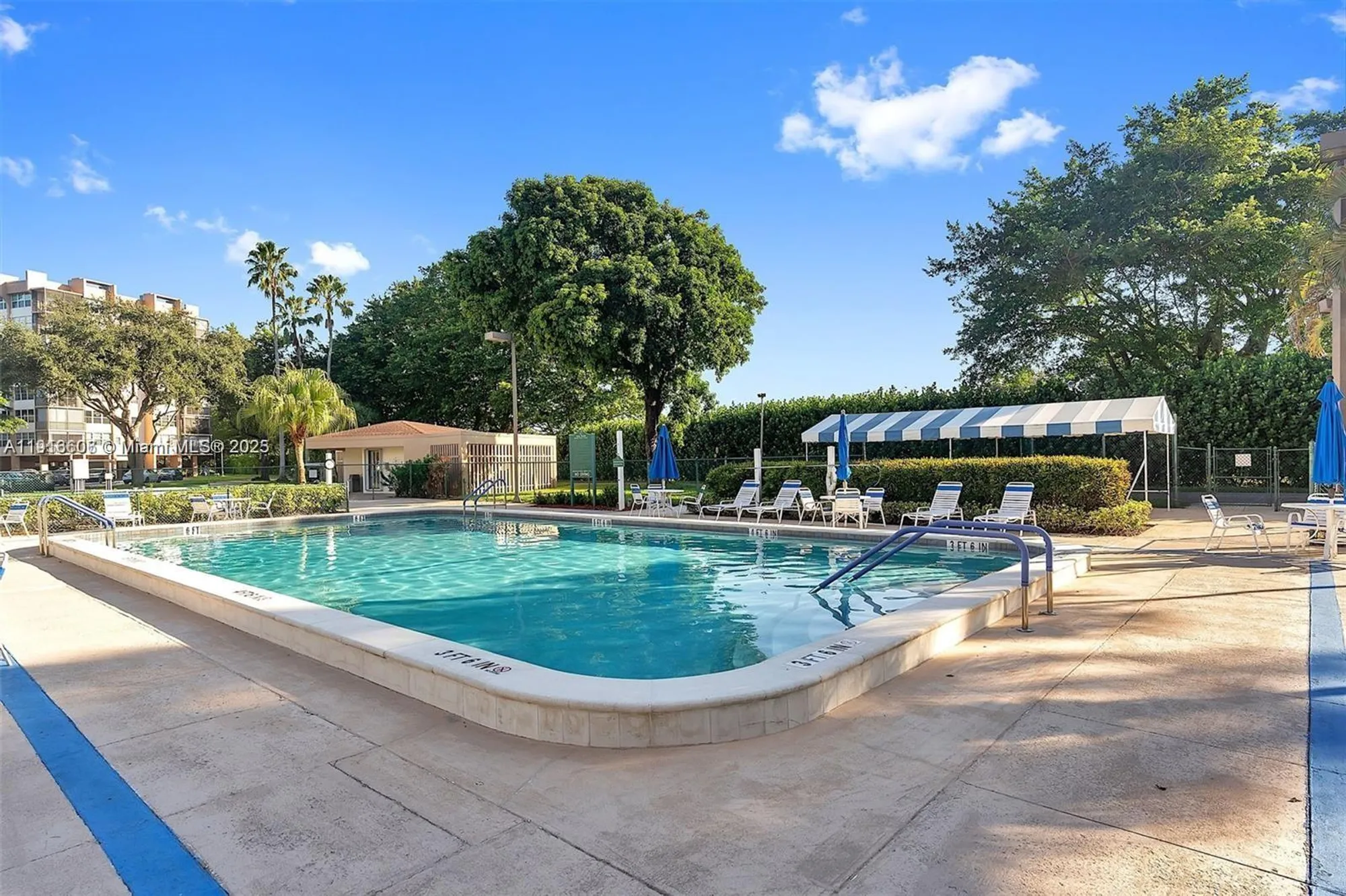 Property Slideshow image 32 of 37 | 1300 saint charles pl l12, Pembroke Pines, FL, 33026