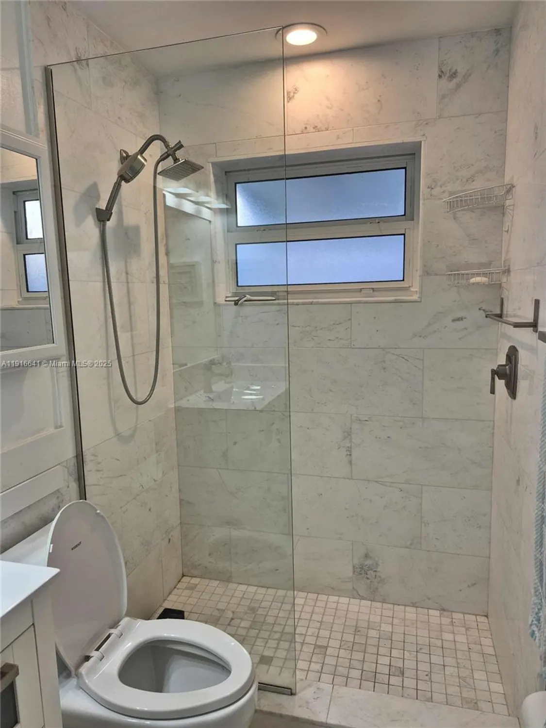 Property Slideshow image 14 of 22 | 4204 nw 47th ct, Tamarac, FL, 33319