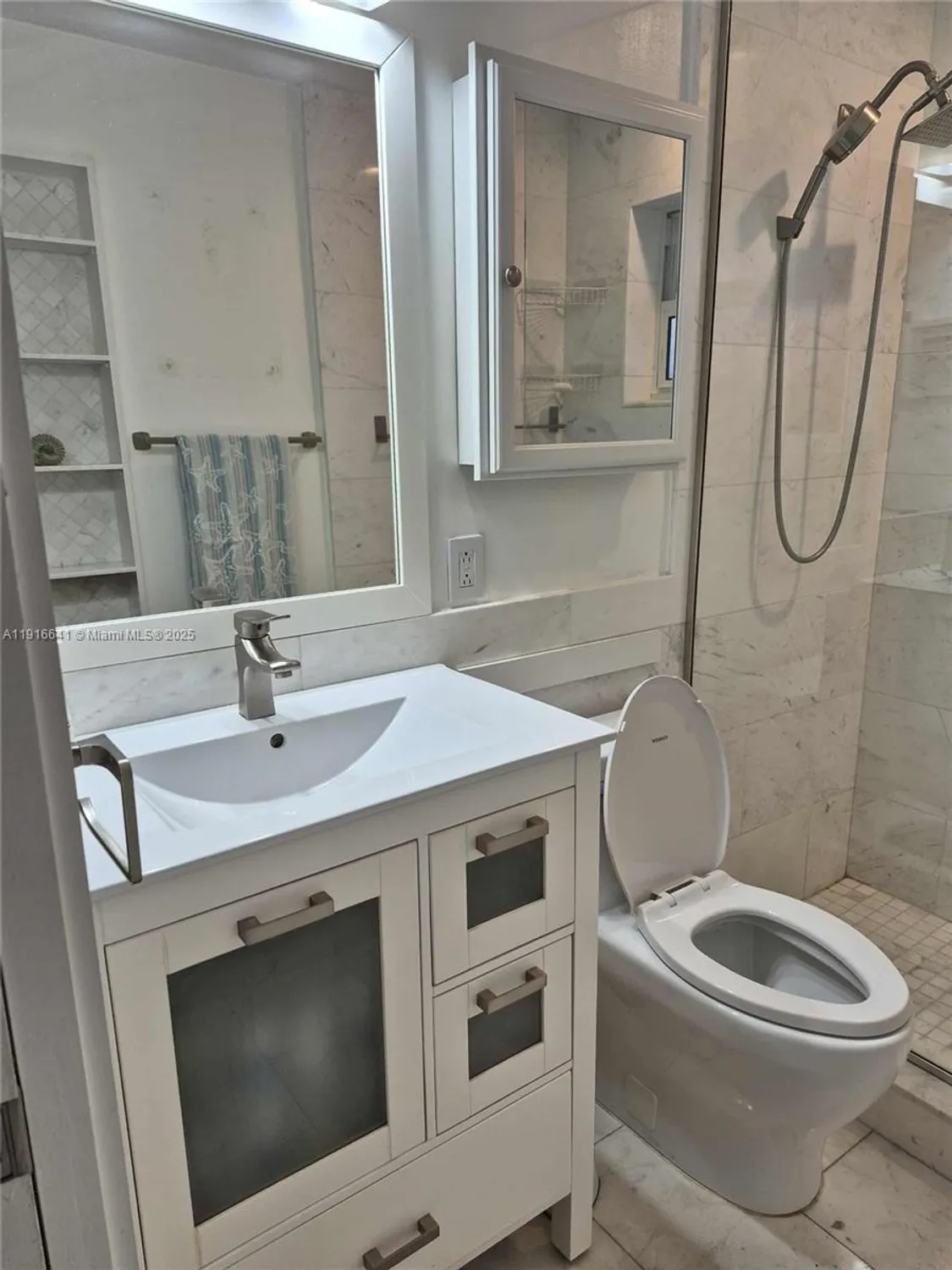 Property Slideshow image 15 of 22 | 4204 nw 47th ct, Tamarac, FL, 33319