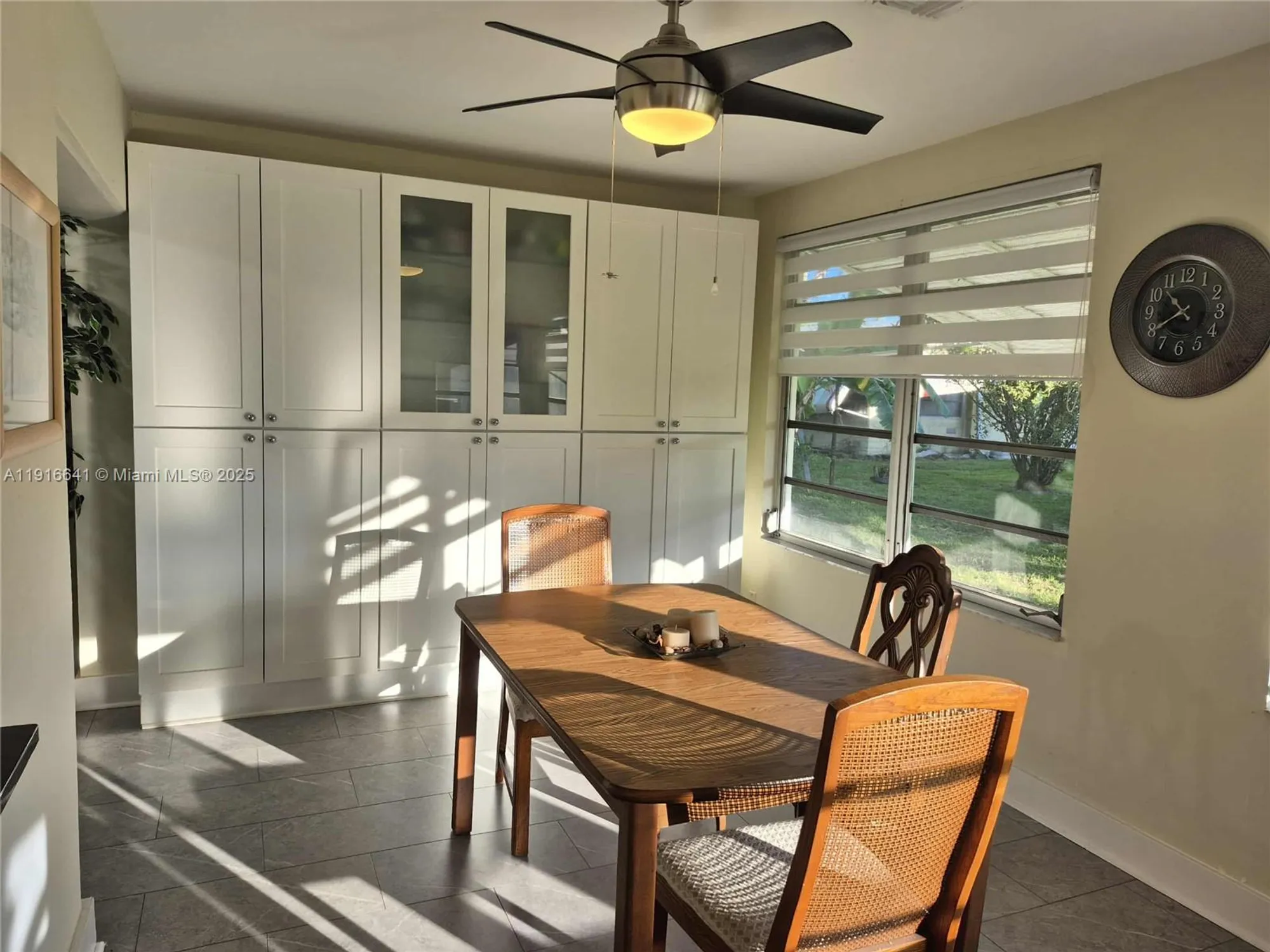 Property Slideshow image 10 of 22 | 4204 nw 47th ct, Tamarac, FL, 33319