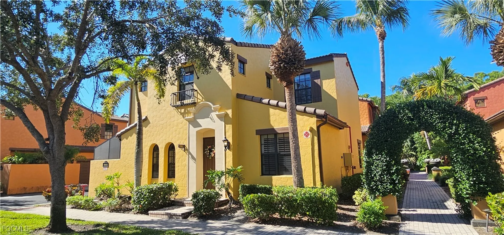 Property Slideshow image 1 of 34 | 9085 chula vista st # 106, Naples, FL, 34113
