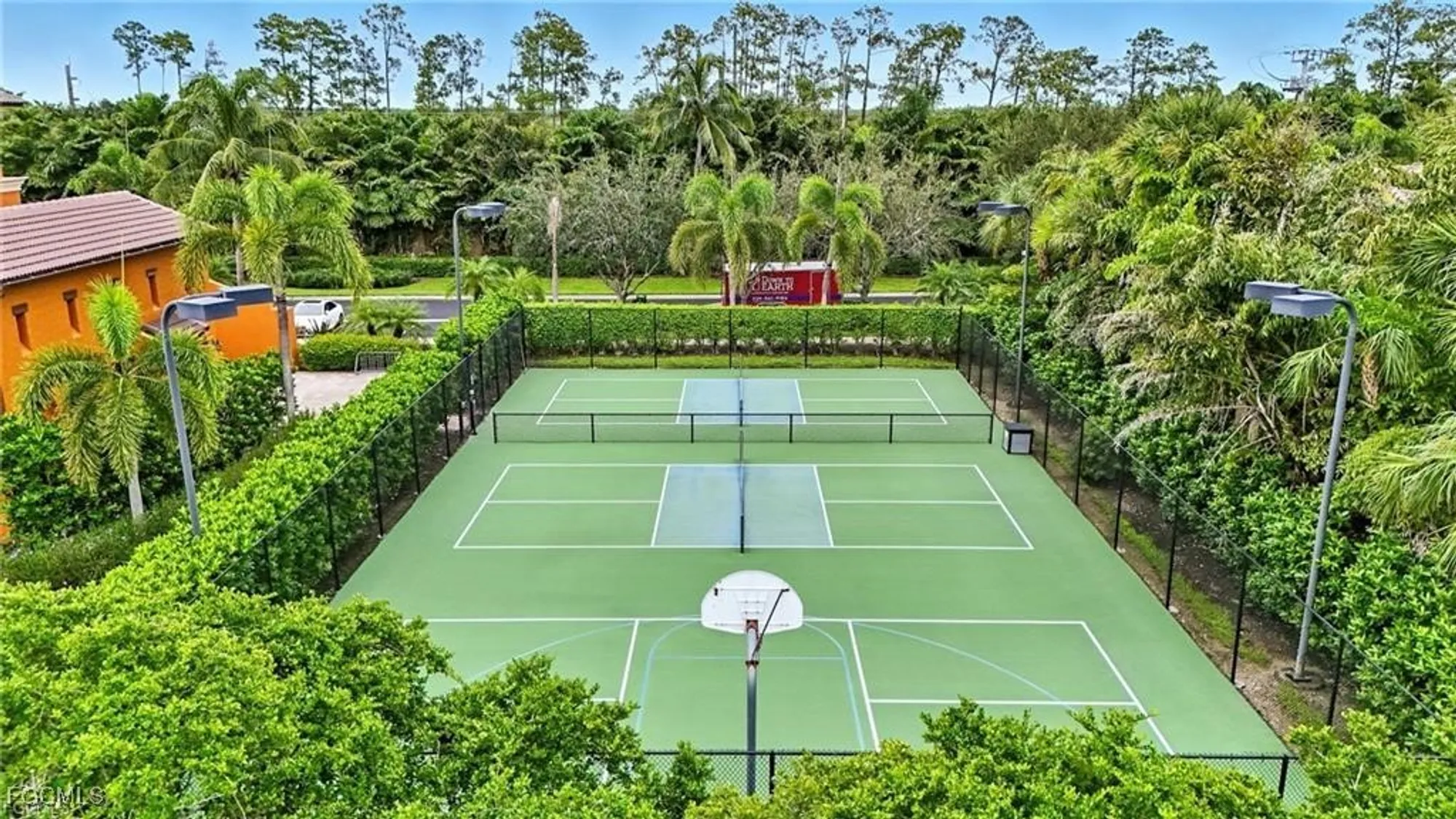 Property Slideshow image 26 of 34 | 9085 chula vista st 10604, Naples, FL, 34113