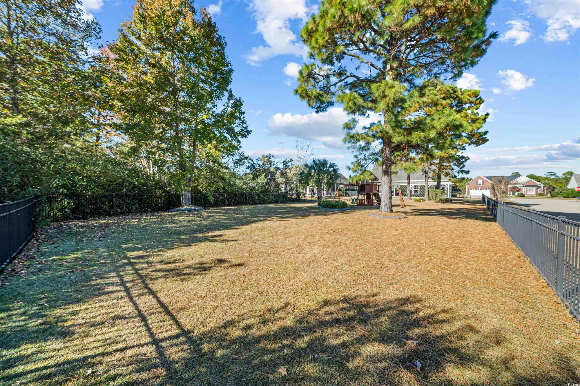 Property Slideshow image 5 of 40 | 1047 brentford pl, Myrtle Beach, SC, 29579