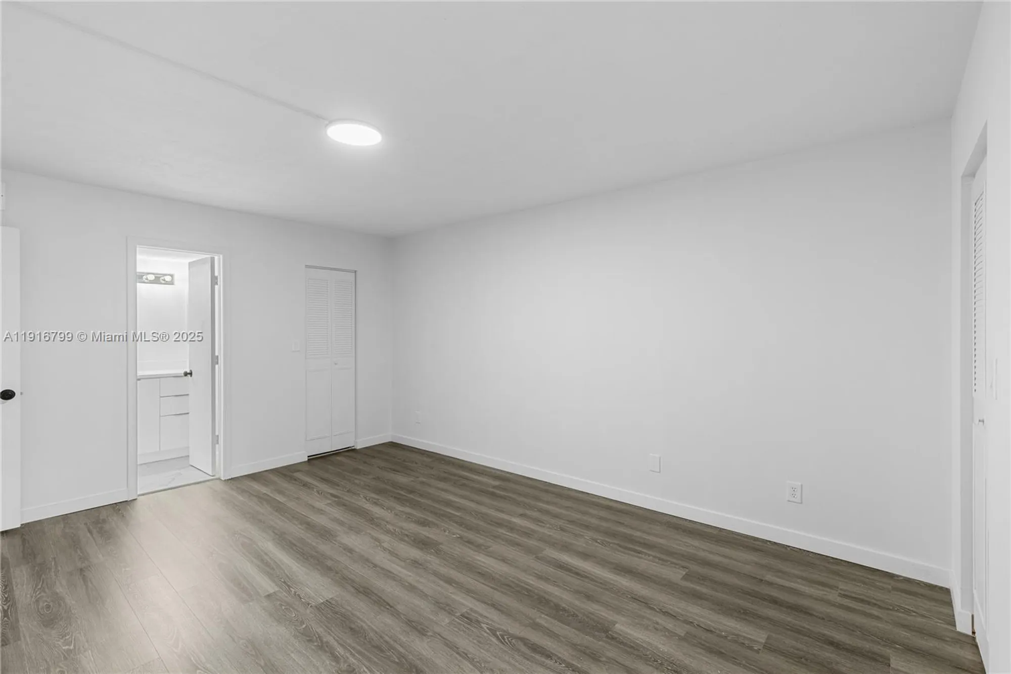 Property Slideshow image 15 of 29 | 3591 inverrary dr 203, Lauderhill, FL, 33319