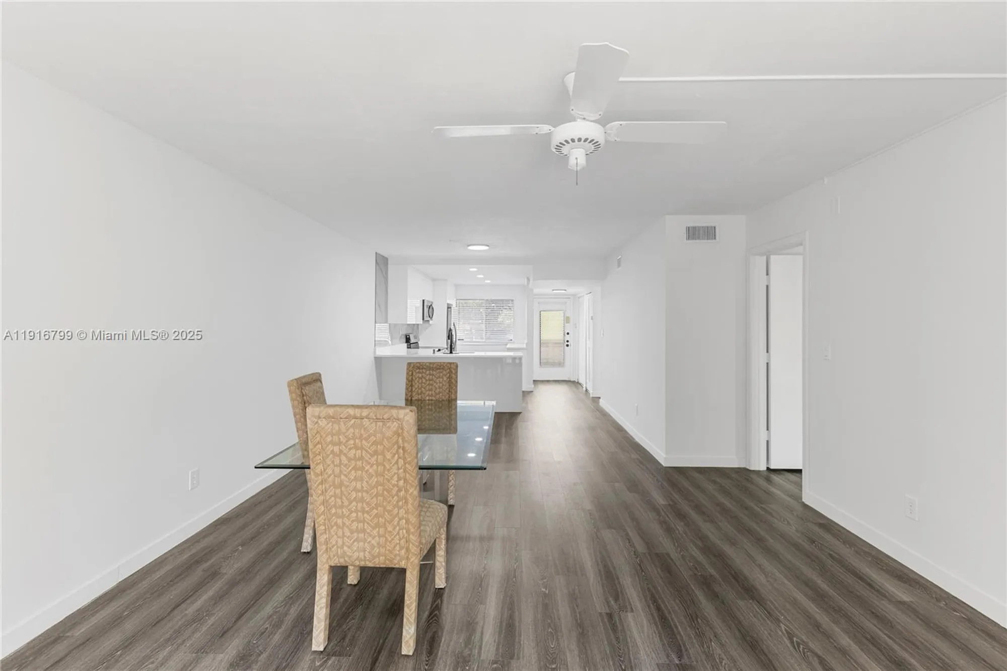 Property Slideshow image 4 of 29 | 3591 inverrary dr 203, Lauderhill, FL, 33319