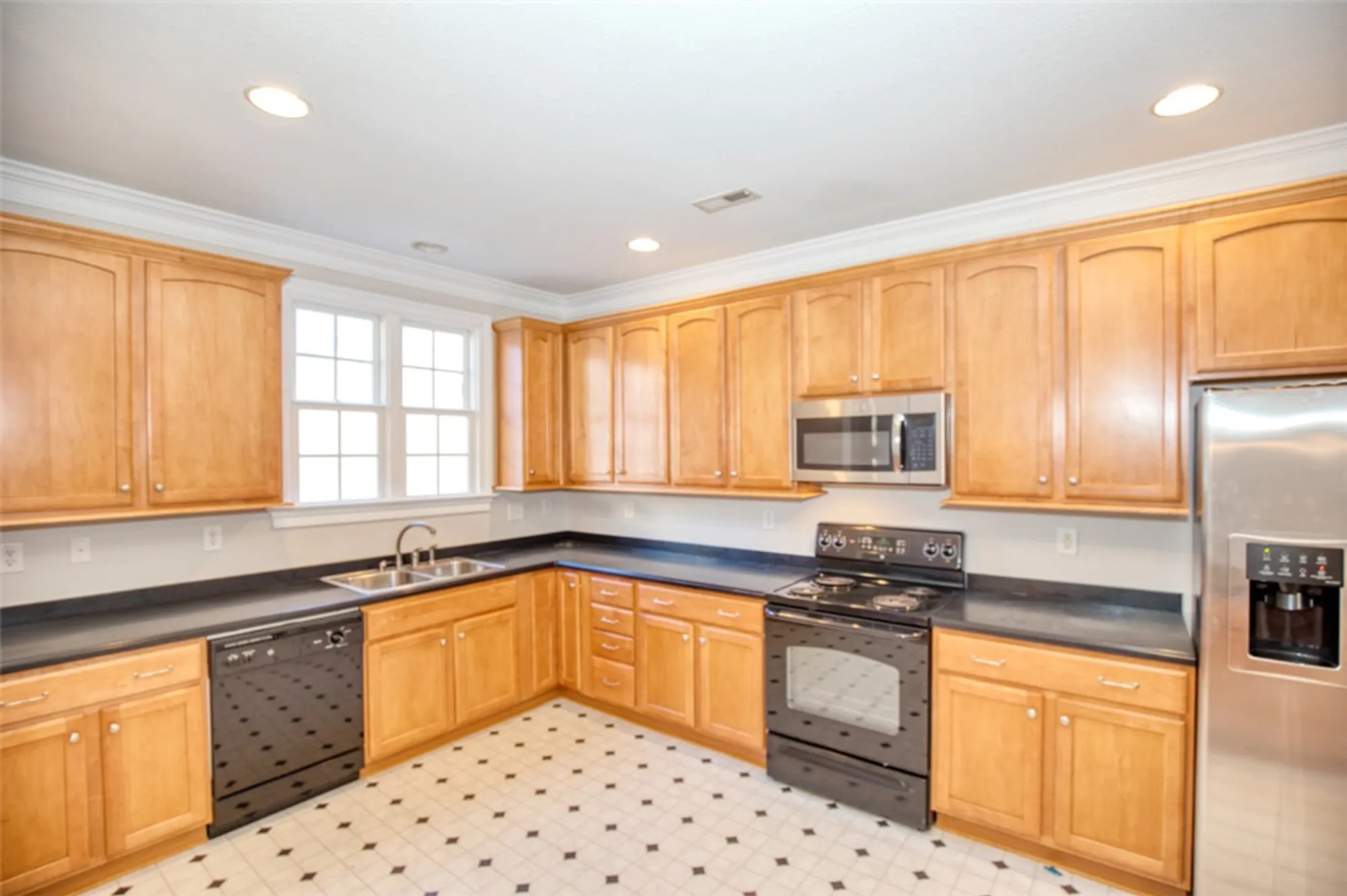 Property Slideshow image 16 of 40 | 4610 town creek dr, Williamsburg, VA, 23188